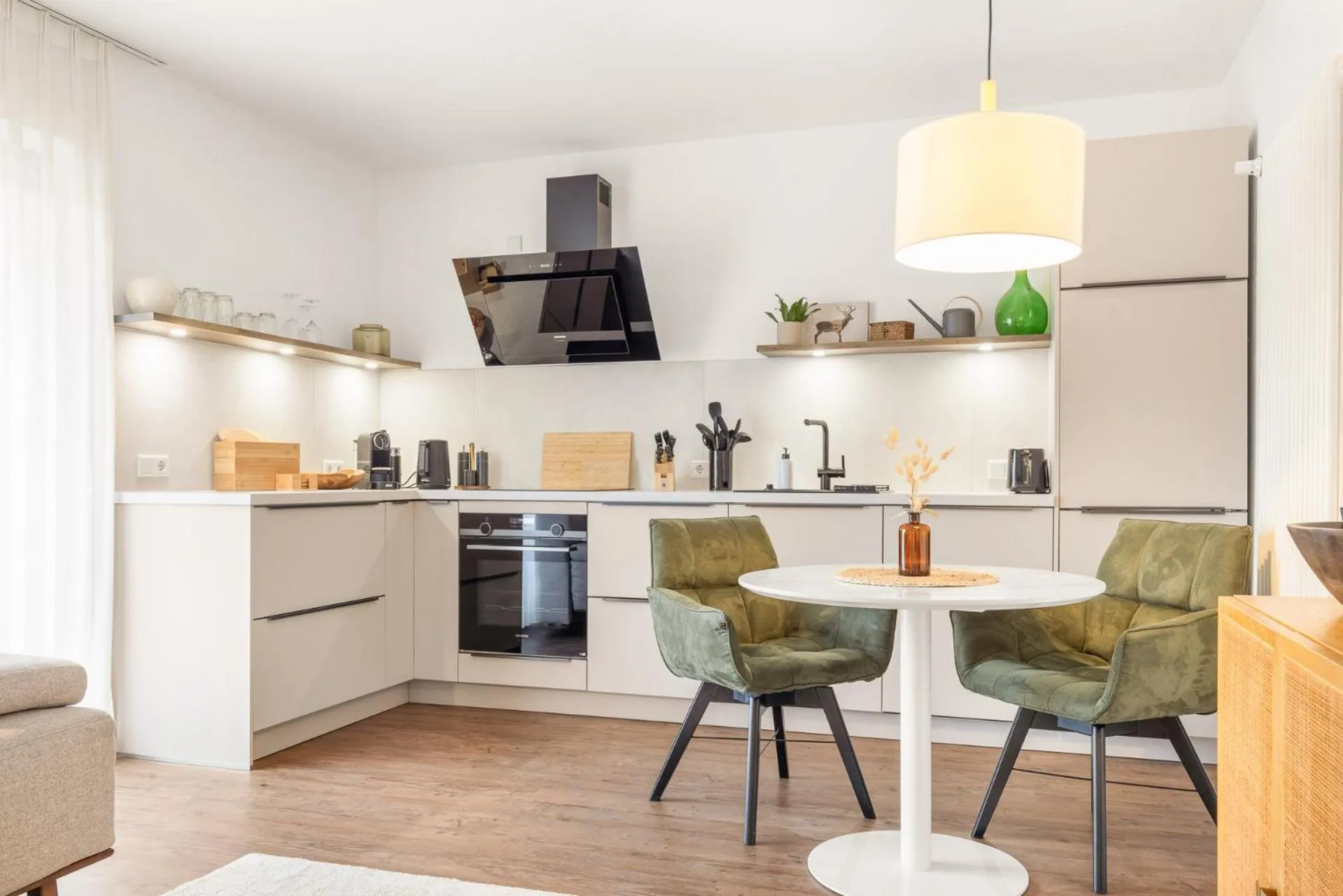 Living room in Hotel Villa Lago