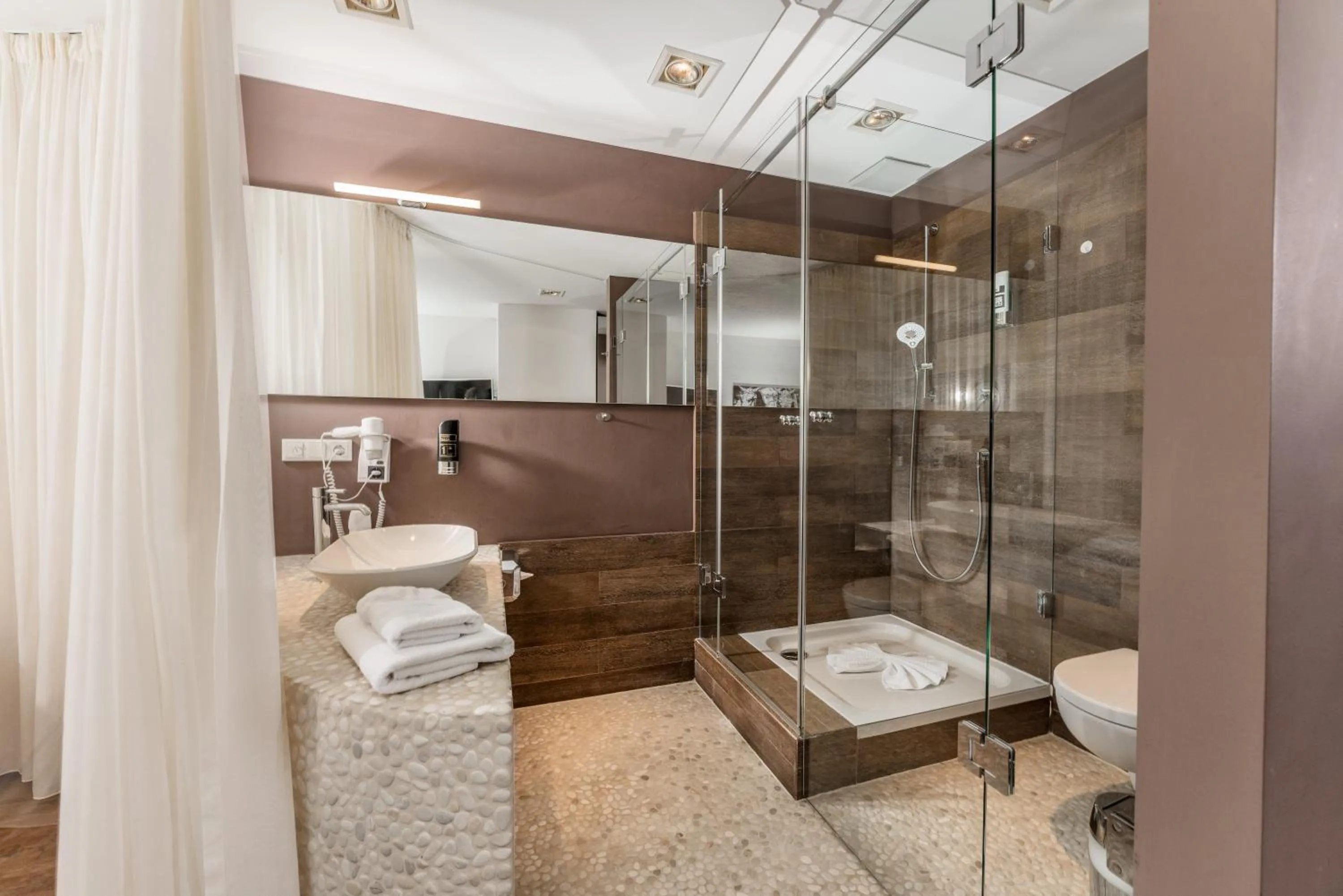 Single Room in Hotel Villa Lago