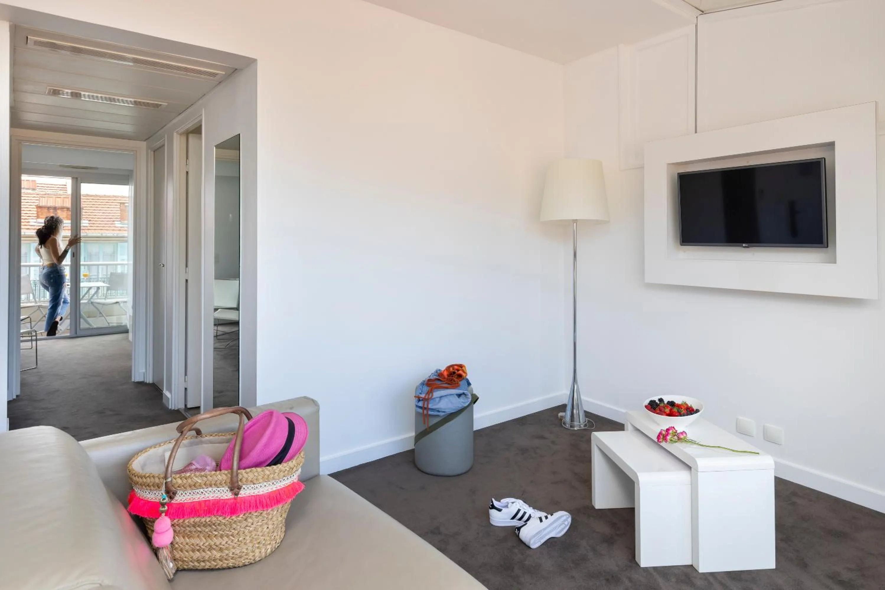 Bedroom in Ibis Styles Menton Centre