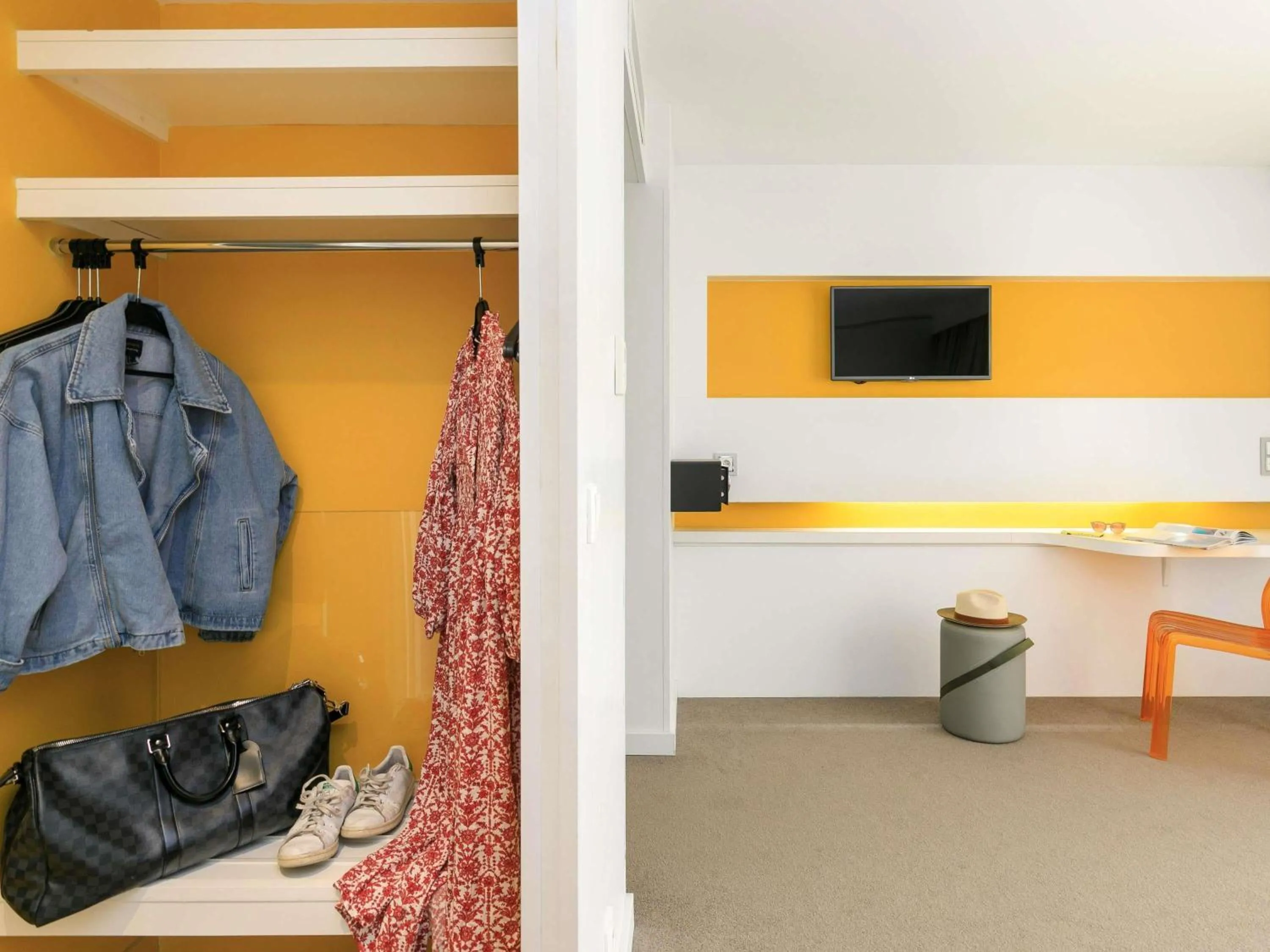 Bedroom in Ibis Styles Menton Centre