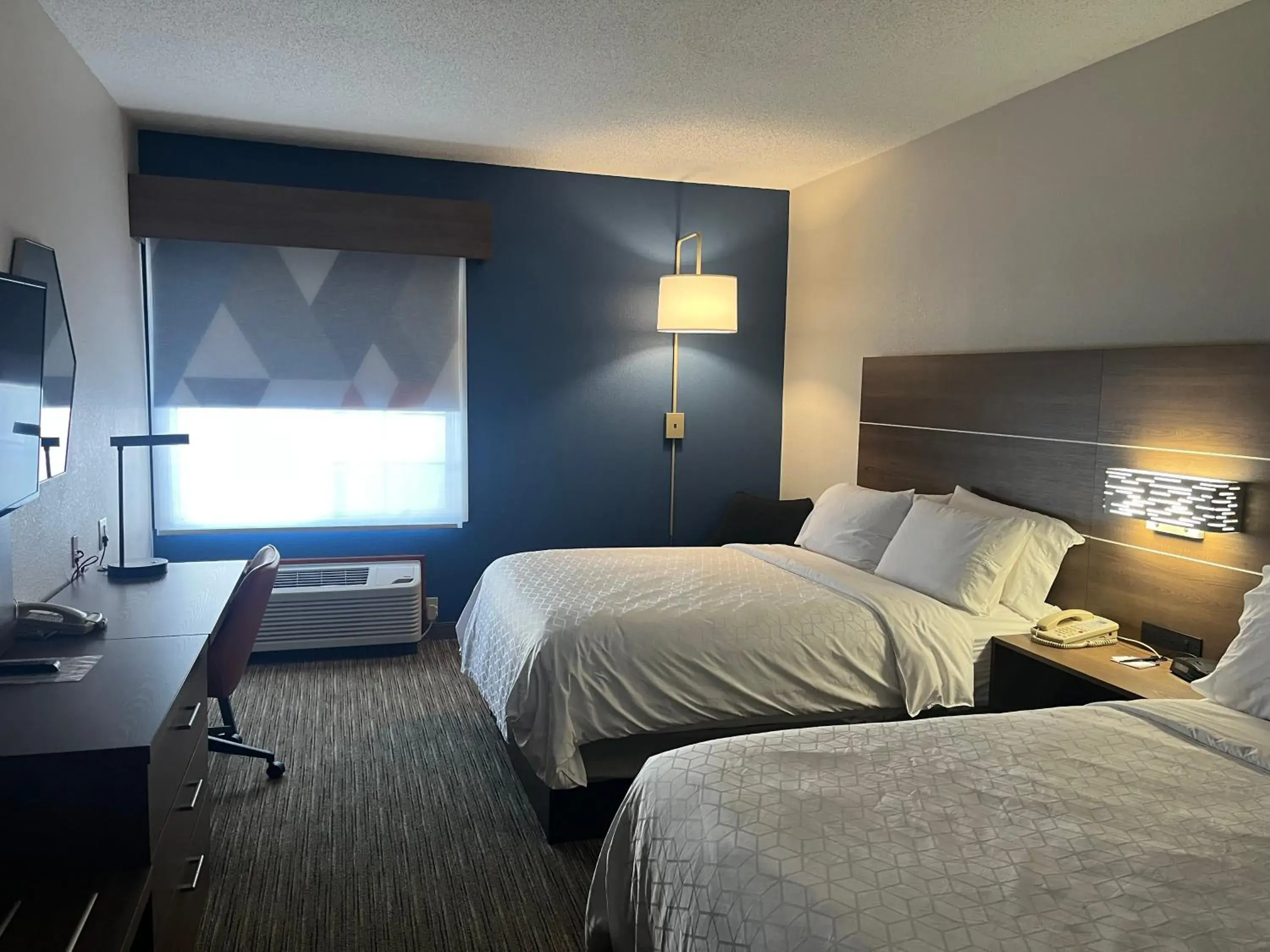 Bed in Holiday Inn Express Henderson by IHG Bed in Holiday Inn Express Henderson by IHG