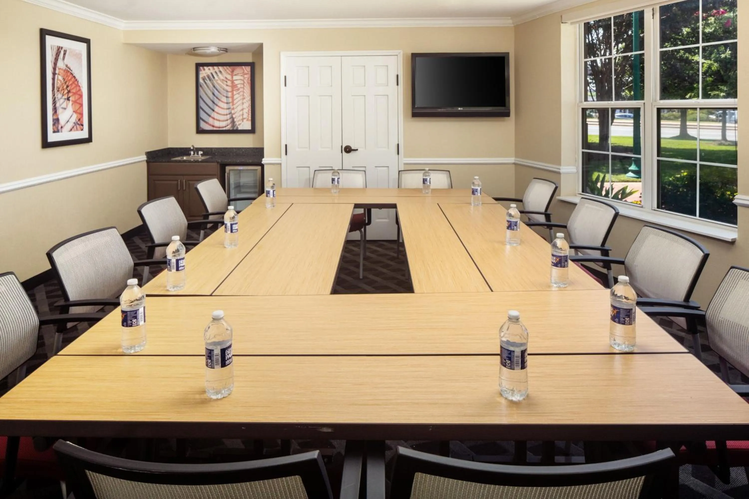 Meeting/conference room in TownePlace Suites by Marriott Springfield