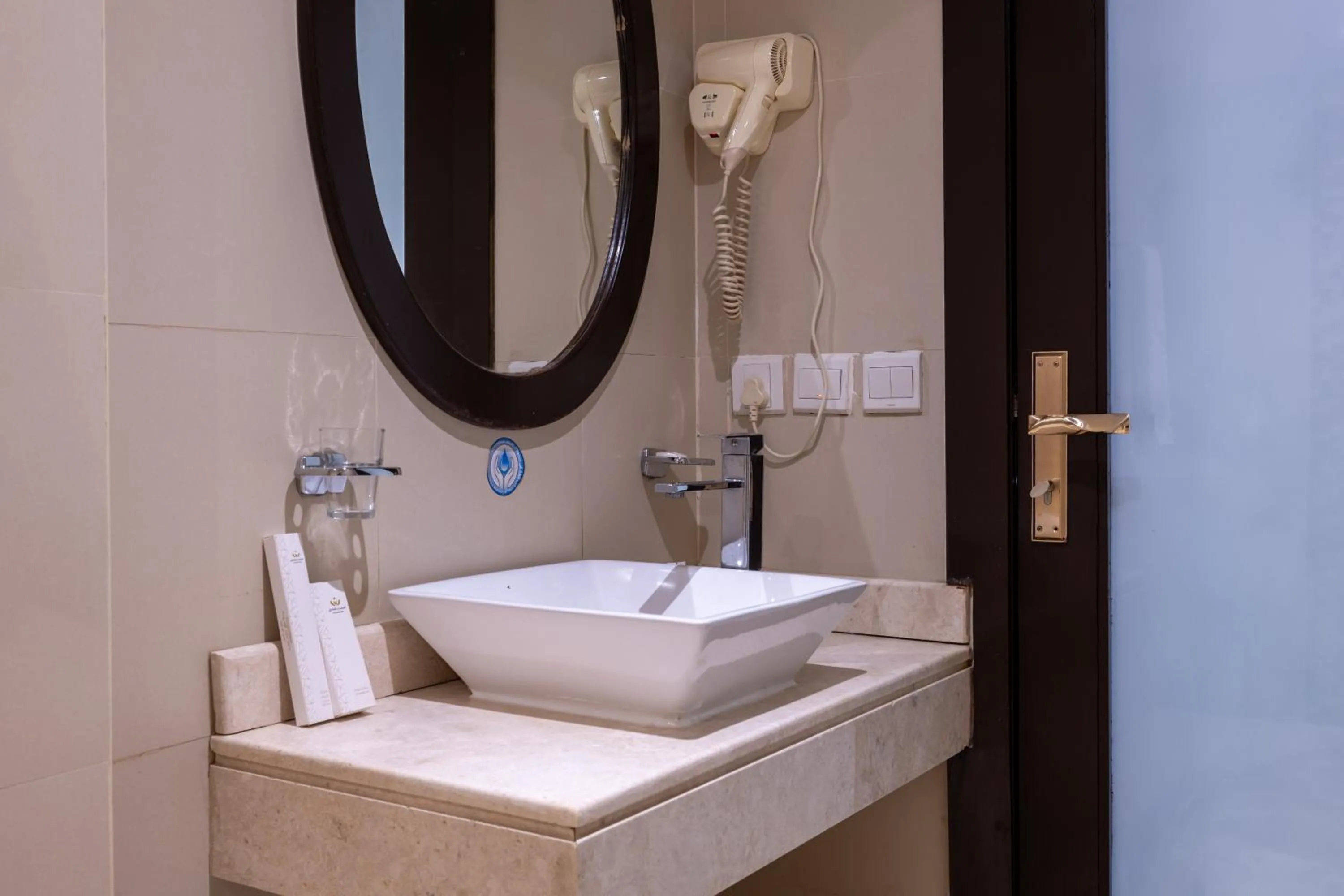 Al Muhaidb Residence Al Malaz 3 - Economic