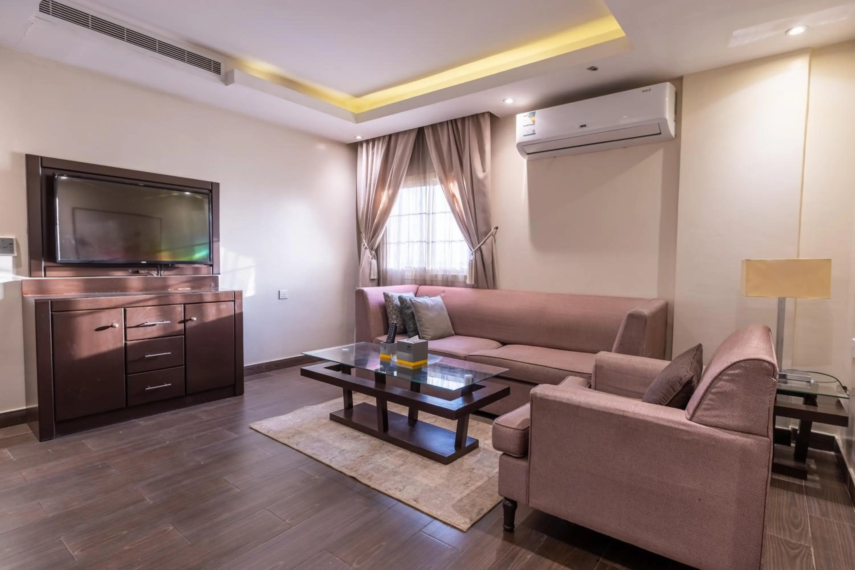 Al Muhaidb Residence Al Malaz 3 - Economic