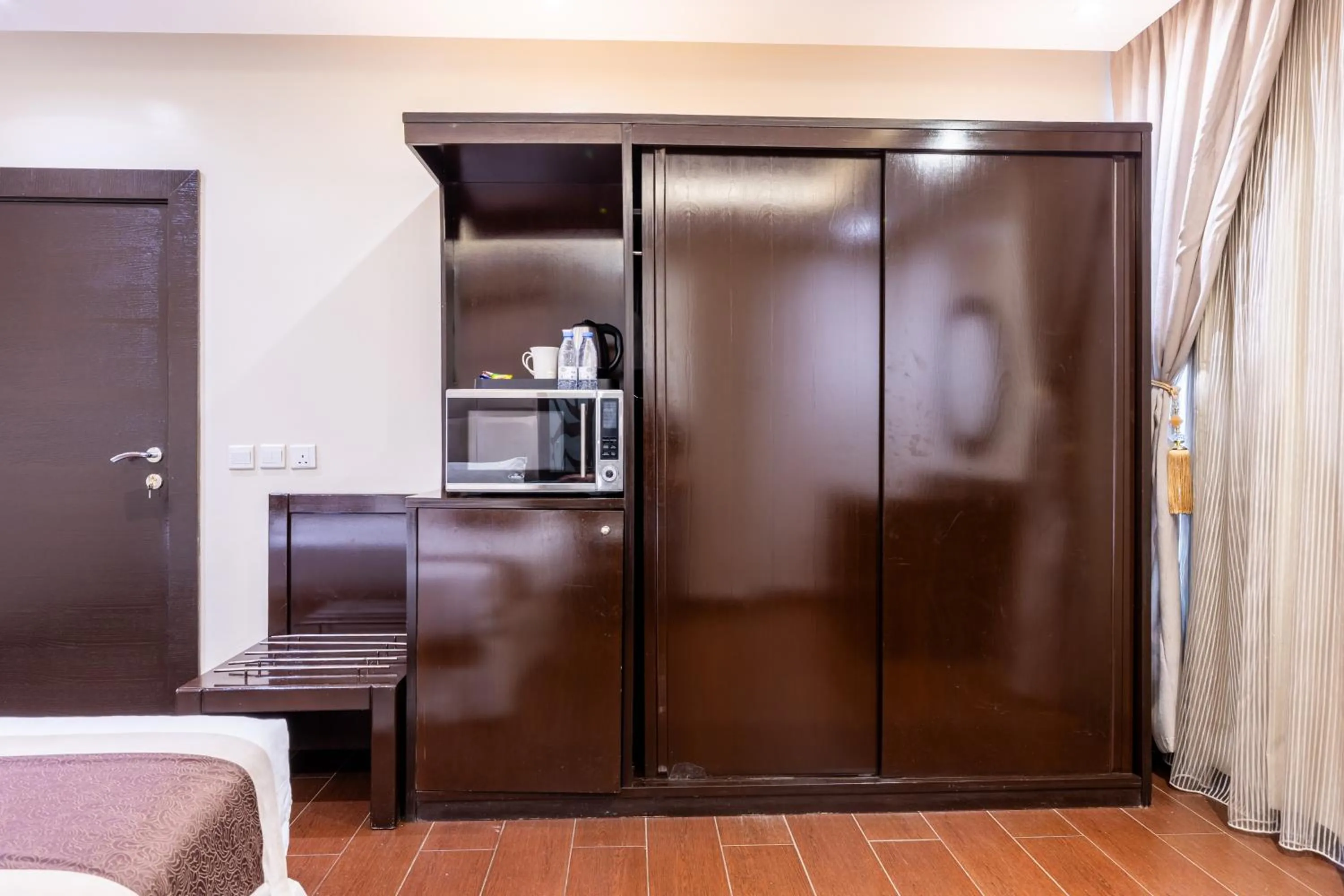 Al Muhaidb Residence Al Malaz 3 - Economic
