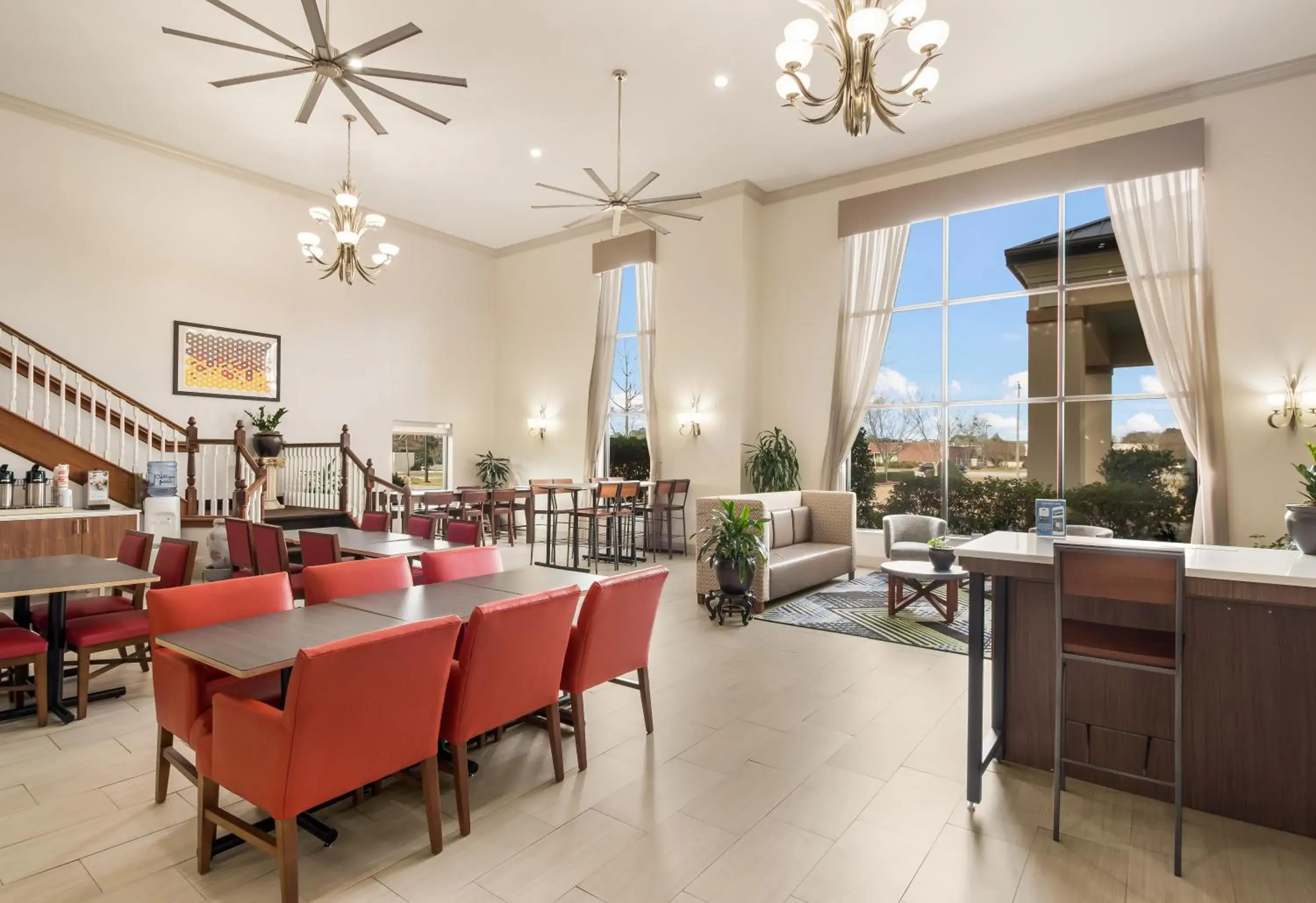 Lobby or reception in Clarion Pointe New Bern Lobby or reception in Clarion Pointe New Bern