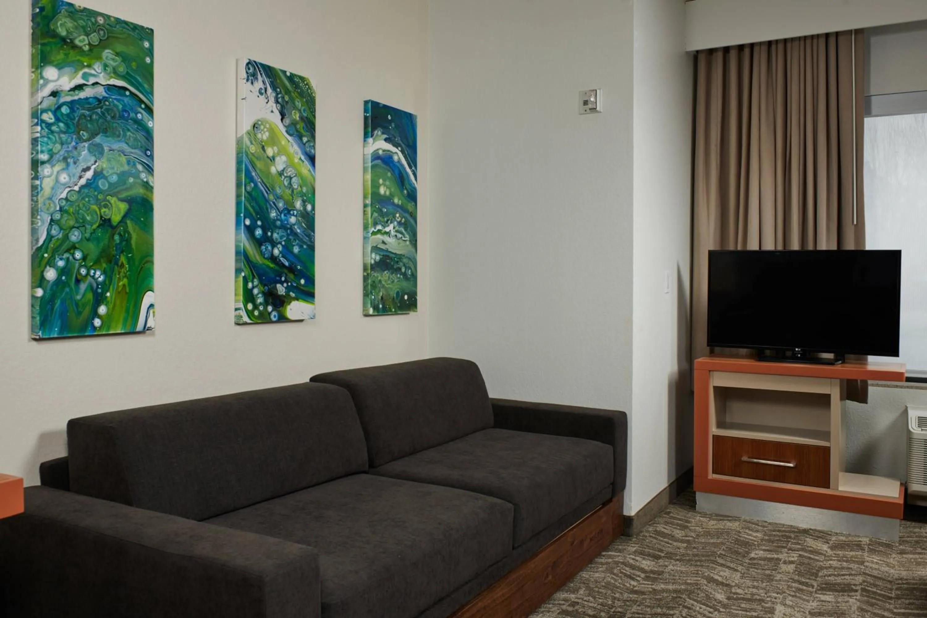 Living room in SpringHill Suites by Marriott Baton Rouge North / Airport