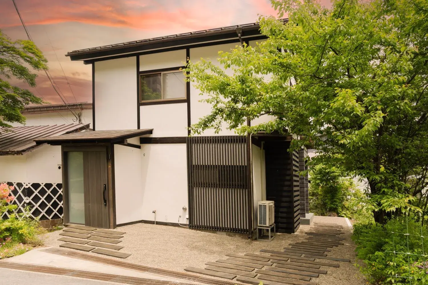 Facade/entrance in Kusatsu Onsen Eidaya Facade/entrance in Kusatsu Onsen Eidaya
