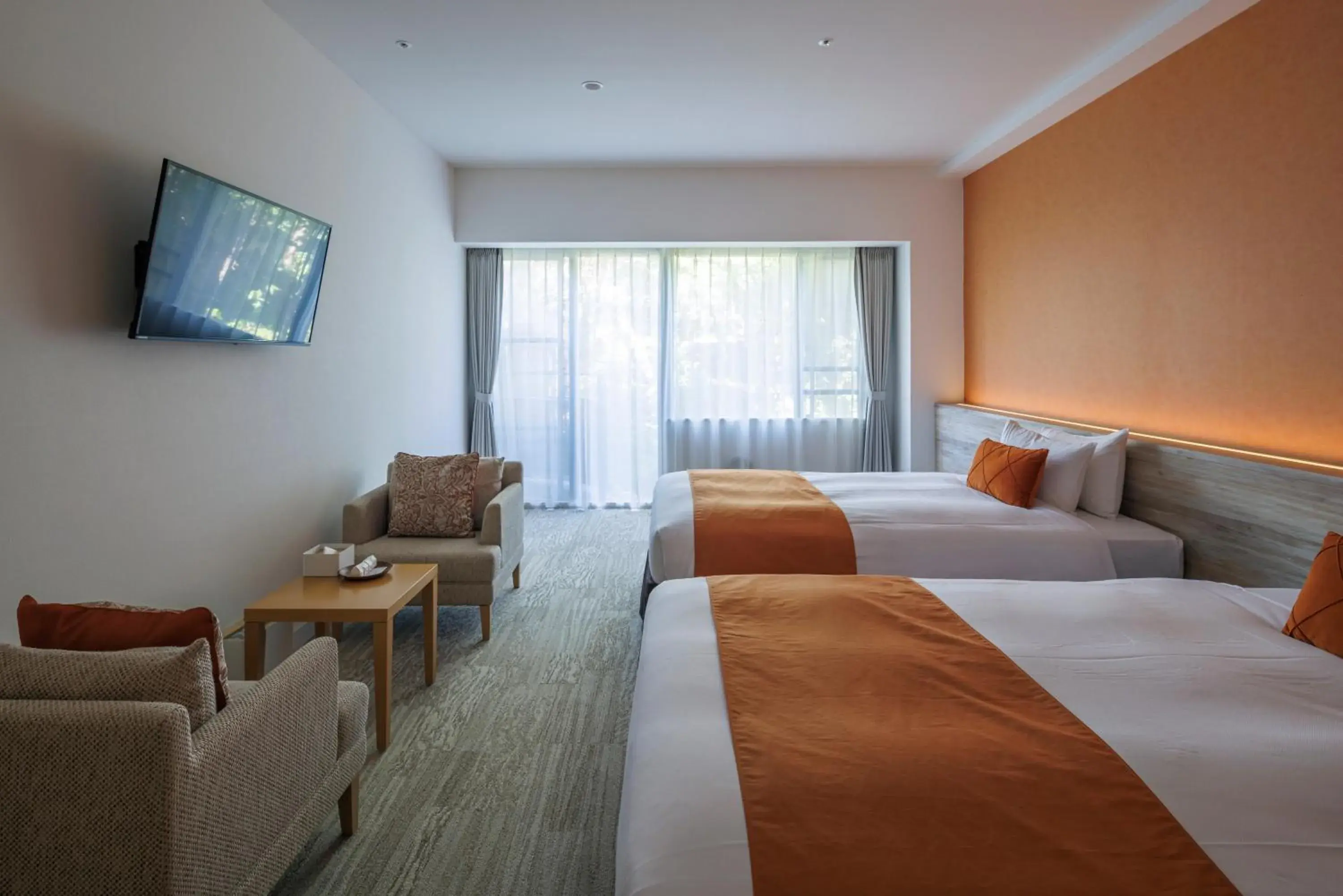 Inner courtyard view, Bed in WeBase KAMAKURA Inner courtyard view, Bed in WeBase KAMAKURA