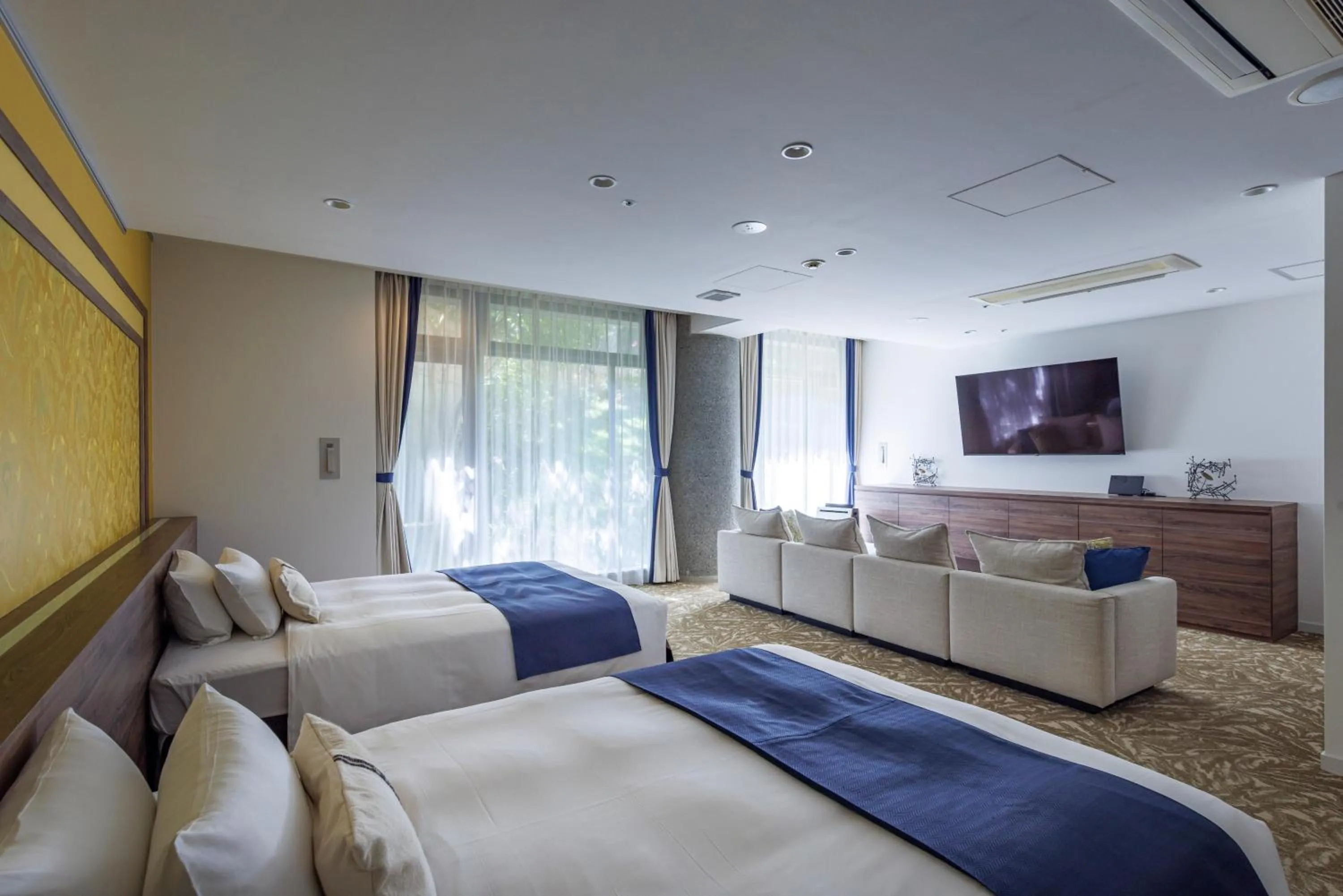 Bed in WeBase KAMAKURA