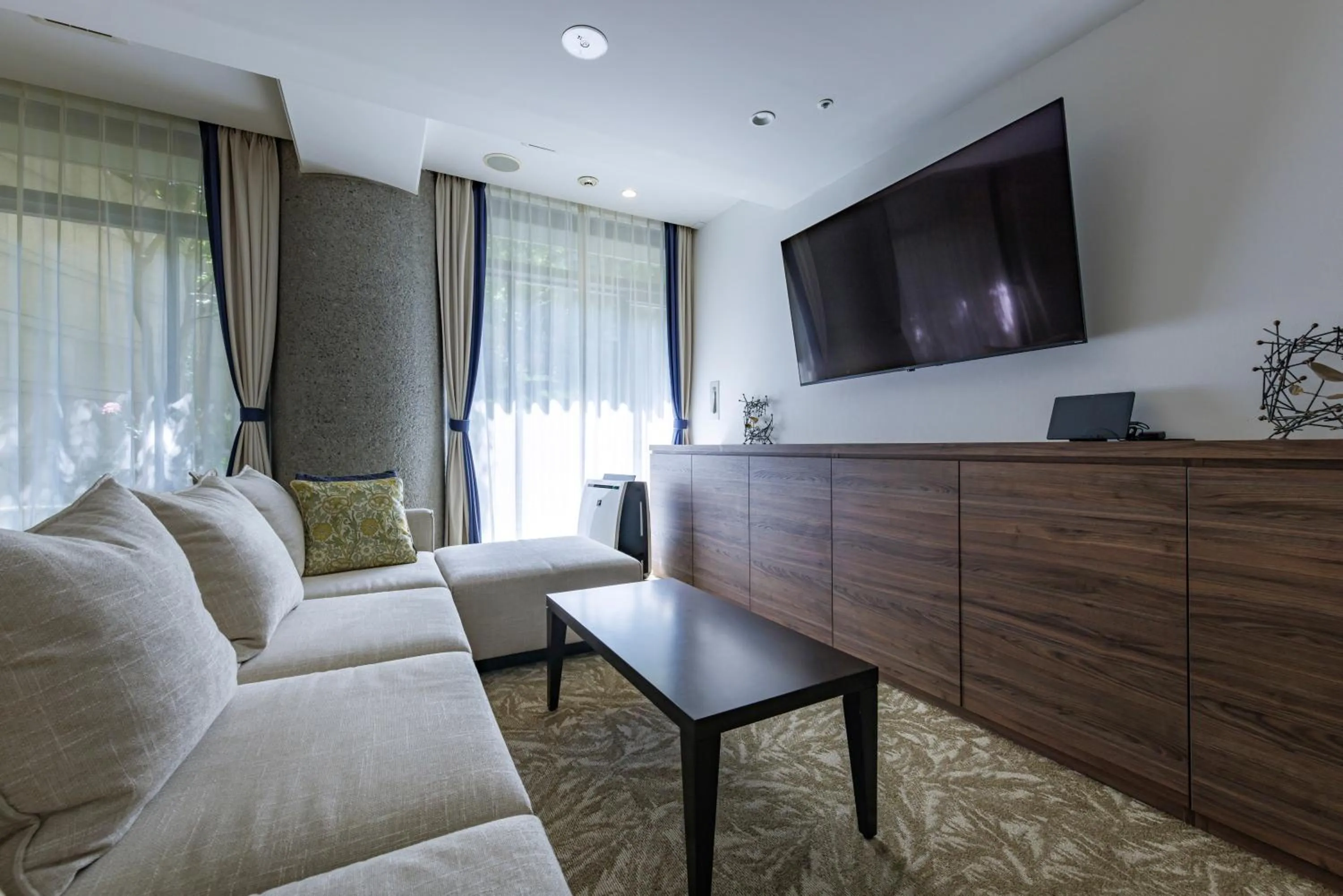 Bed in WeBase KAMAKURA