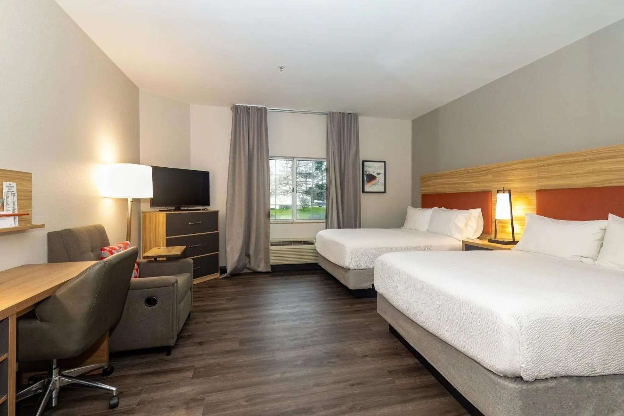 Photo of the whole room, Bed in Candlewood Suites New Bern by IHG