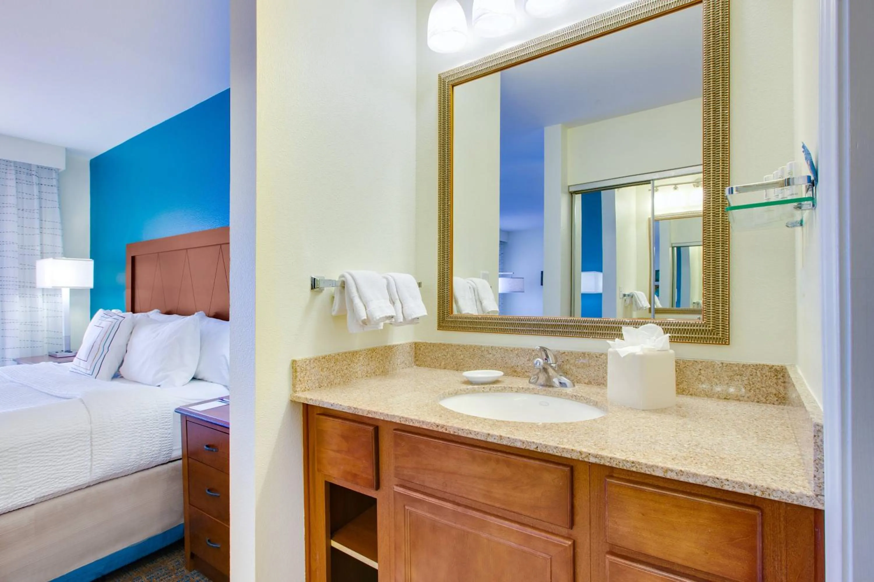 Bathroom, Bed in Residence Inn Midland