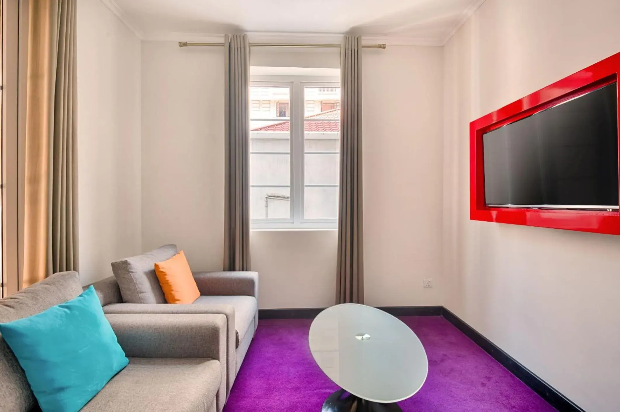 Living room in Fairway Colombo - Sri Lanka's First Hotel With Robot Technology Living room in Fairway Colombo - Sri Lanka's First Hotel With Robot Technology