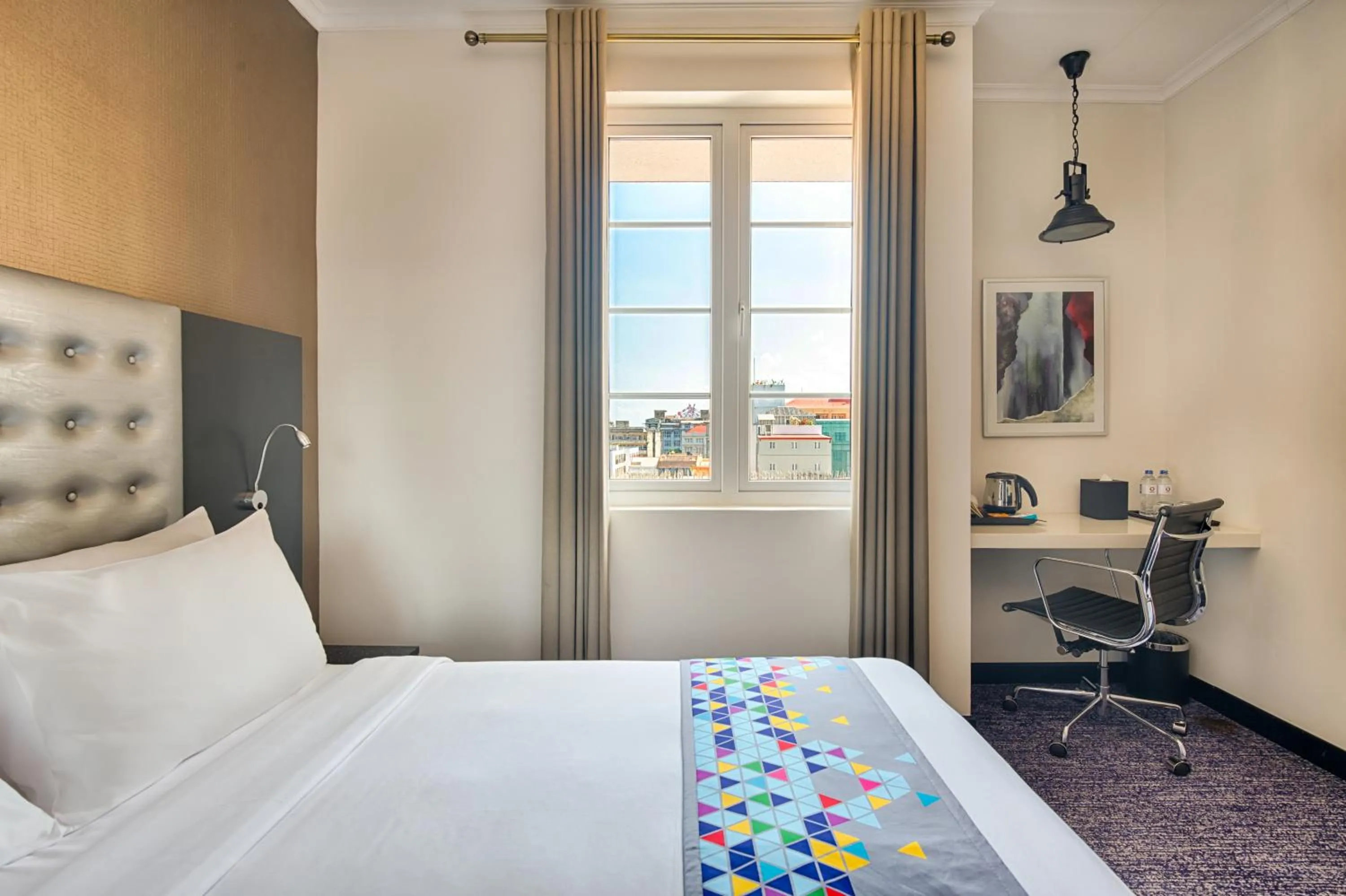 Bedroom, Bed in Fairway Colombo - Sri Lanka's First Hotel With Robot Technology