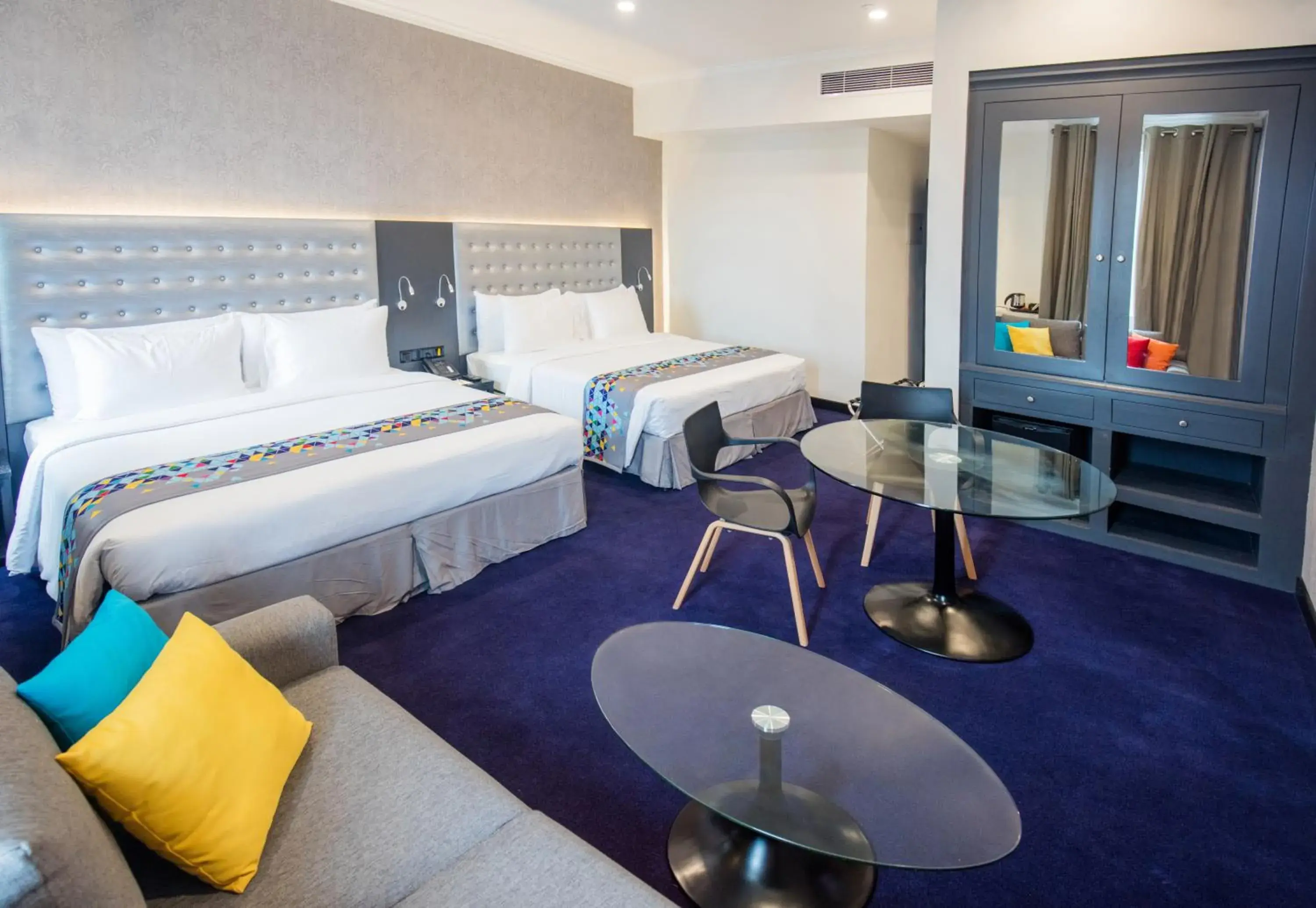 Coffee/tea facilities, Bed in Fairway Colombo - Sri Lanka's First Hotel With Robot Technology Coffee/tea facilities, Bed in Fairway Colombo - Sri Lanka's First Hotel With Robot Technology