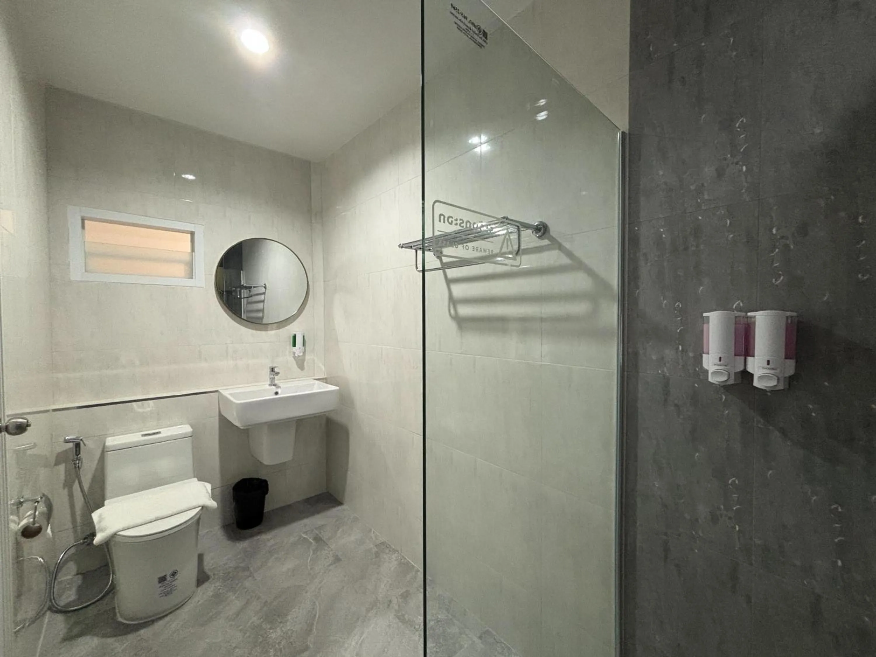 Shower in Mangoes Pattaya