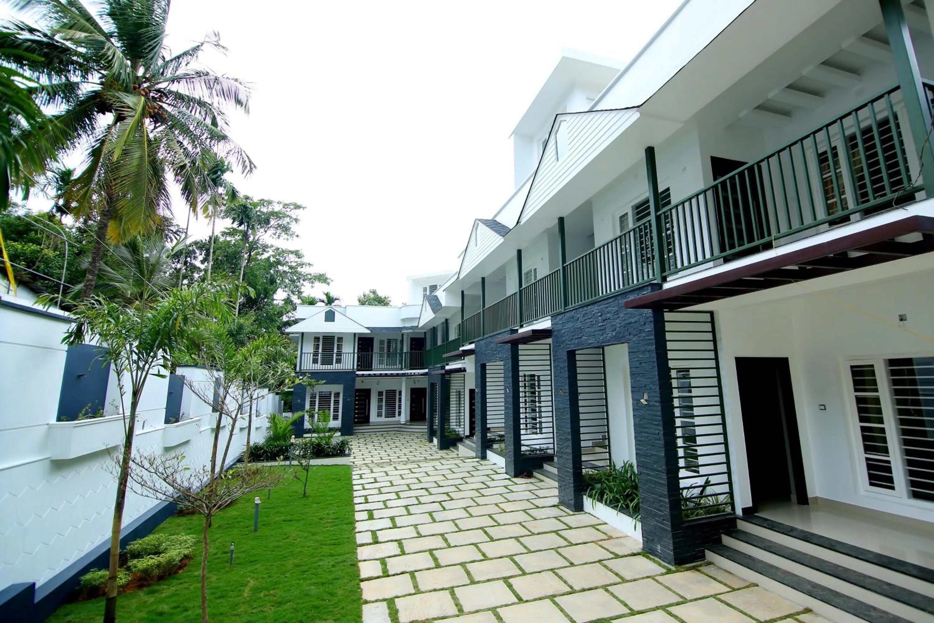 Property building in Le Villagio Resort & Domes