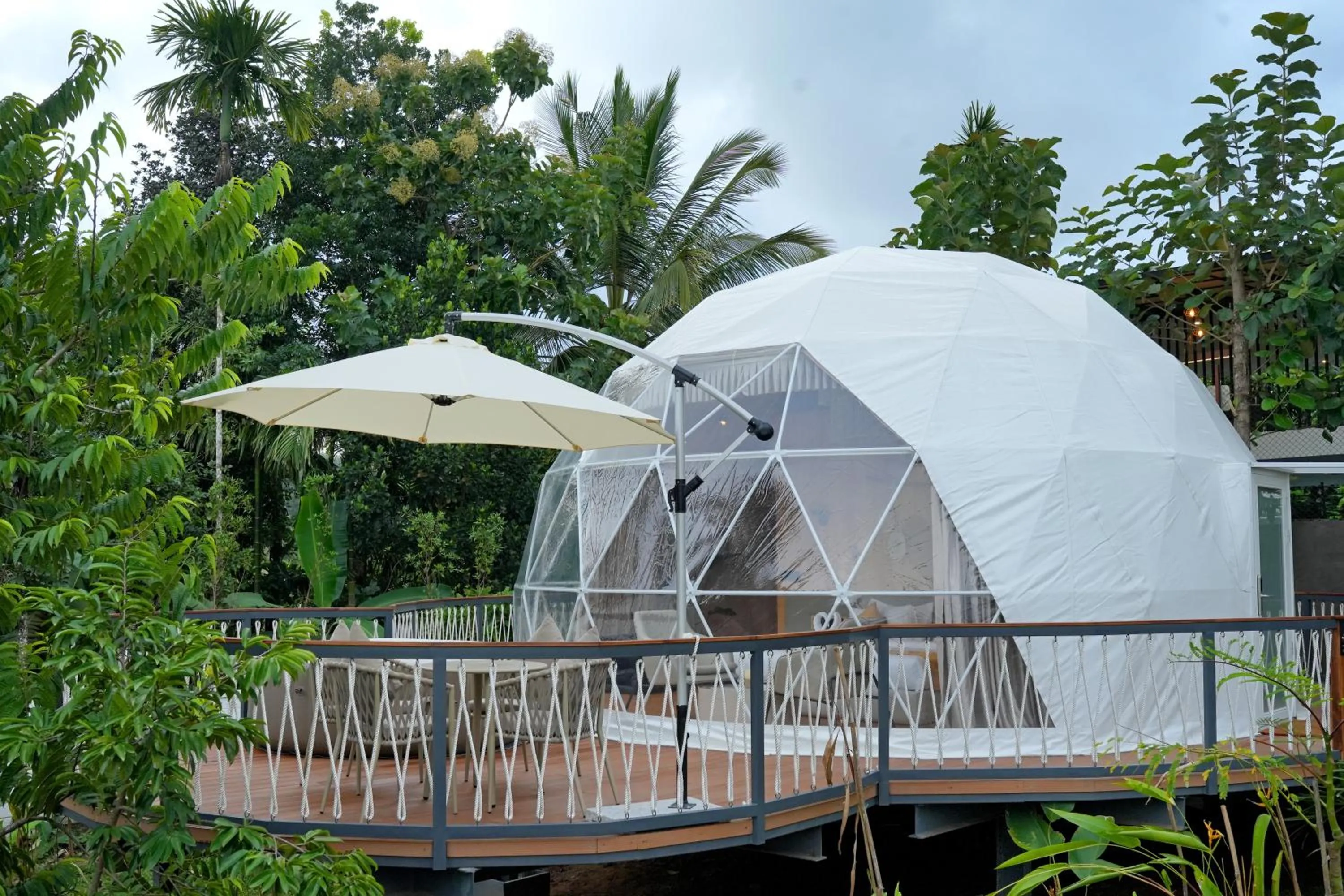 Patio in Le Villagio Resort & Domes