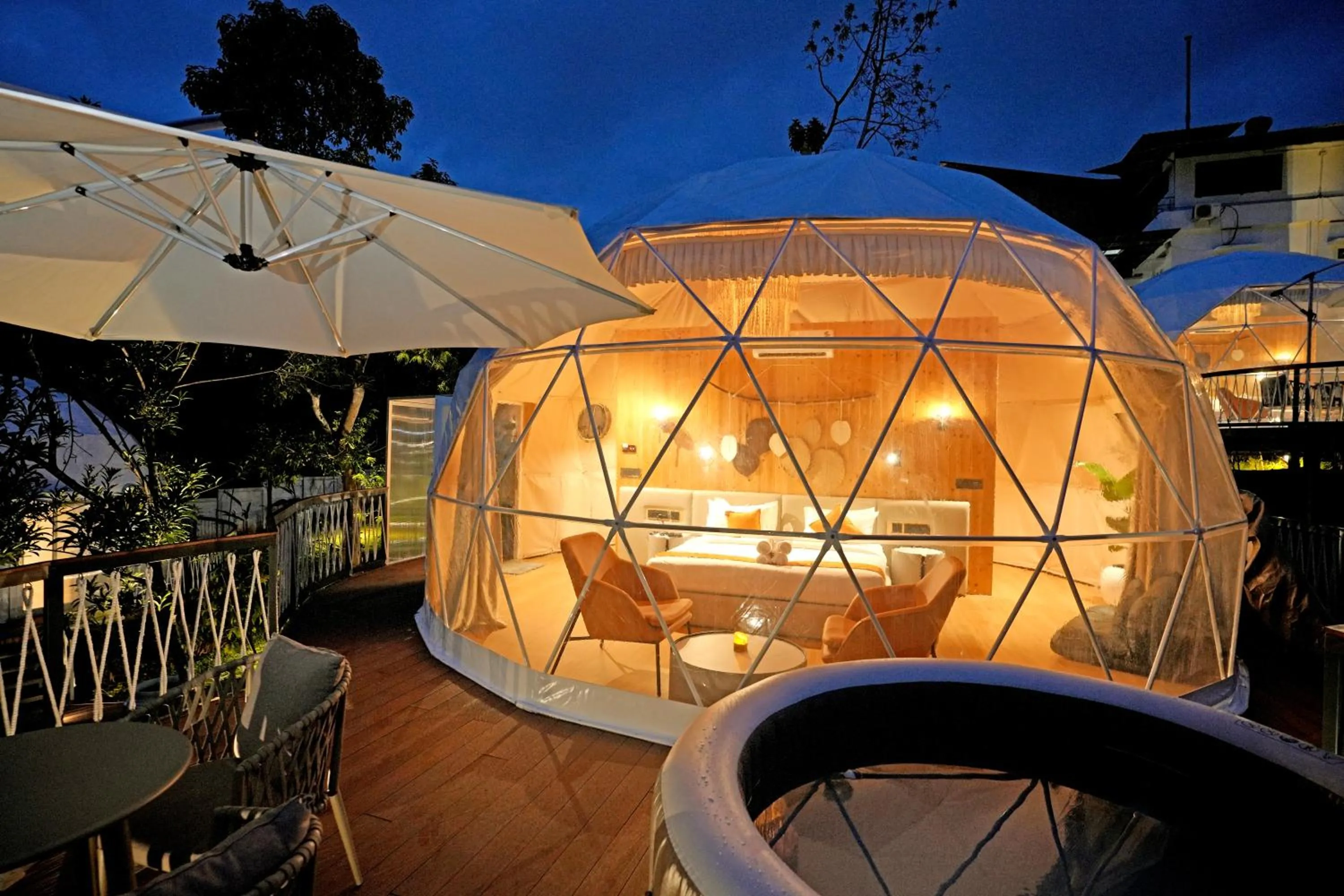 Patio in Le Villagio Resort & Domes