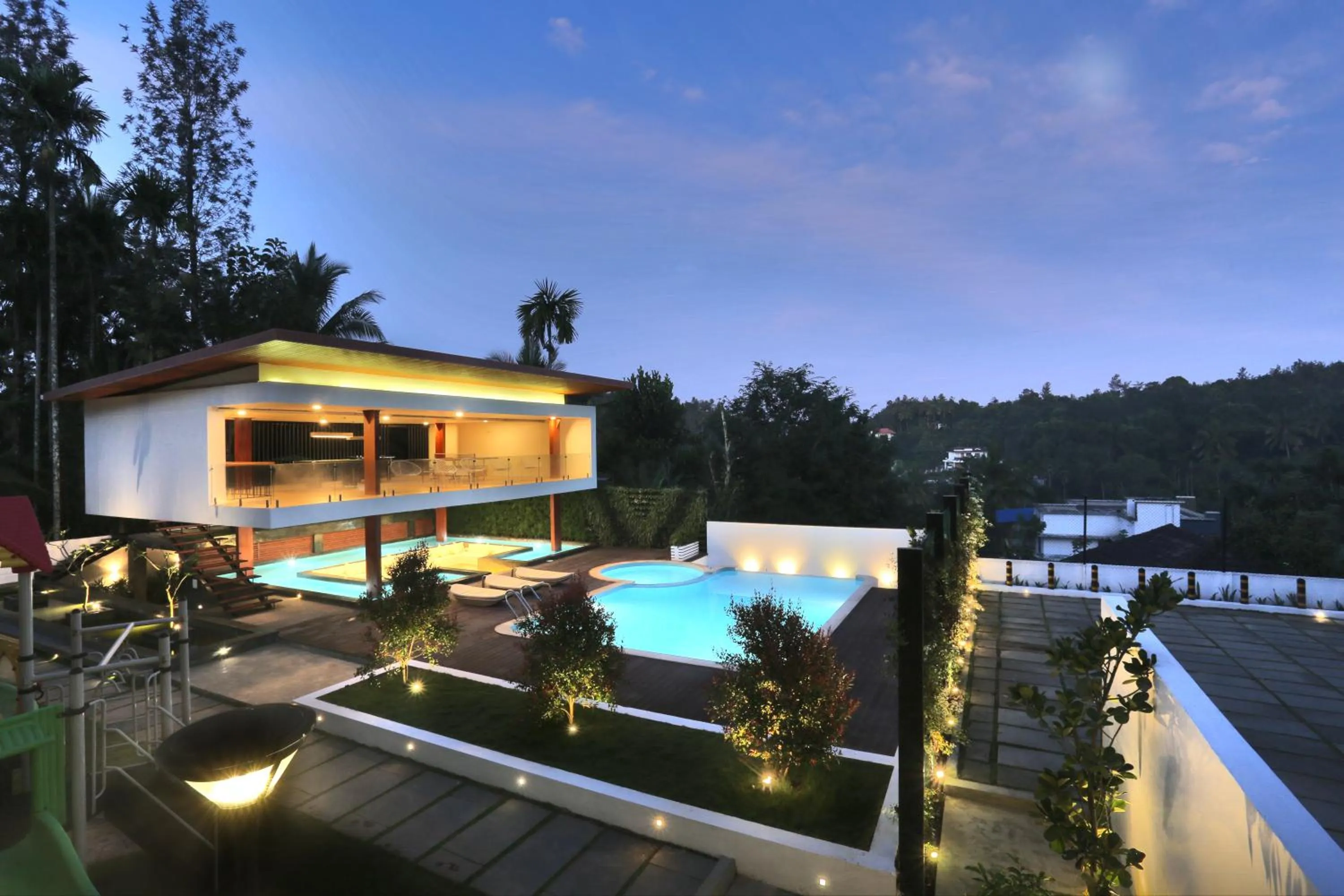 Patio in Le Villagio Resort & Domes