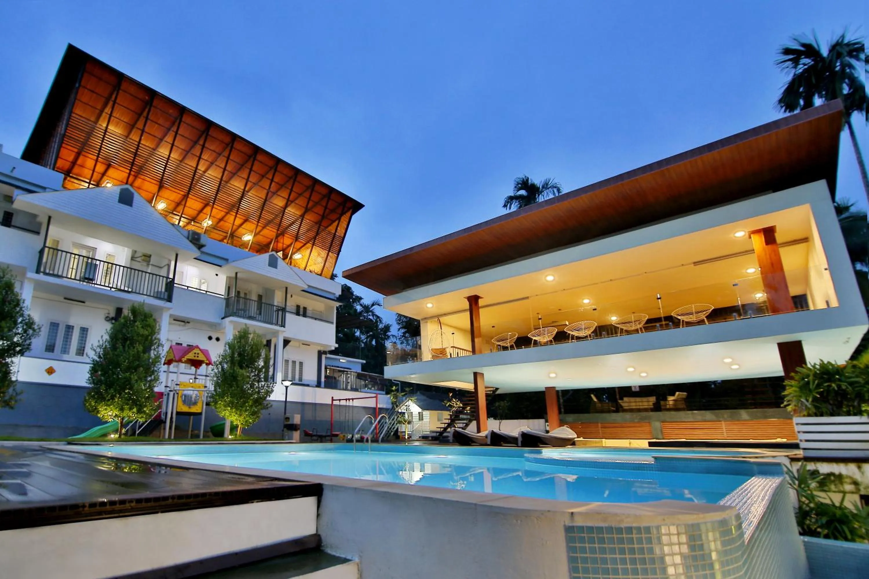 Property building in Le Villagio Resort & Domes