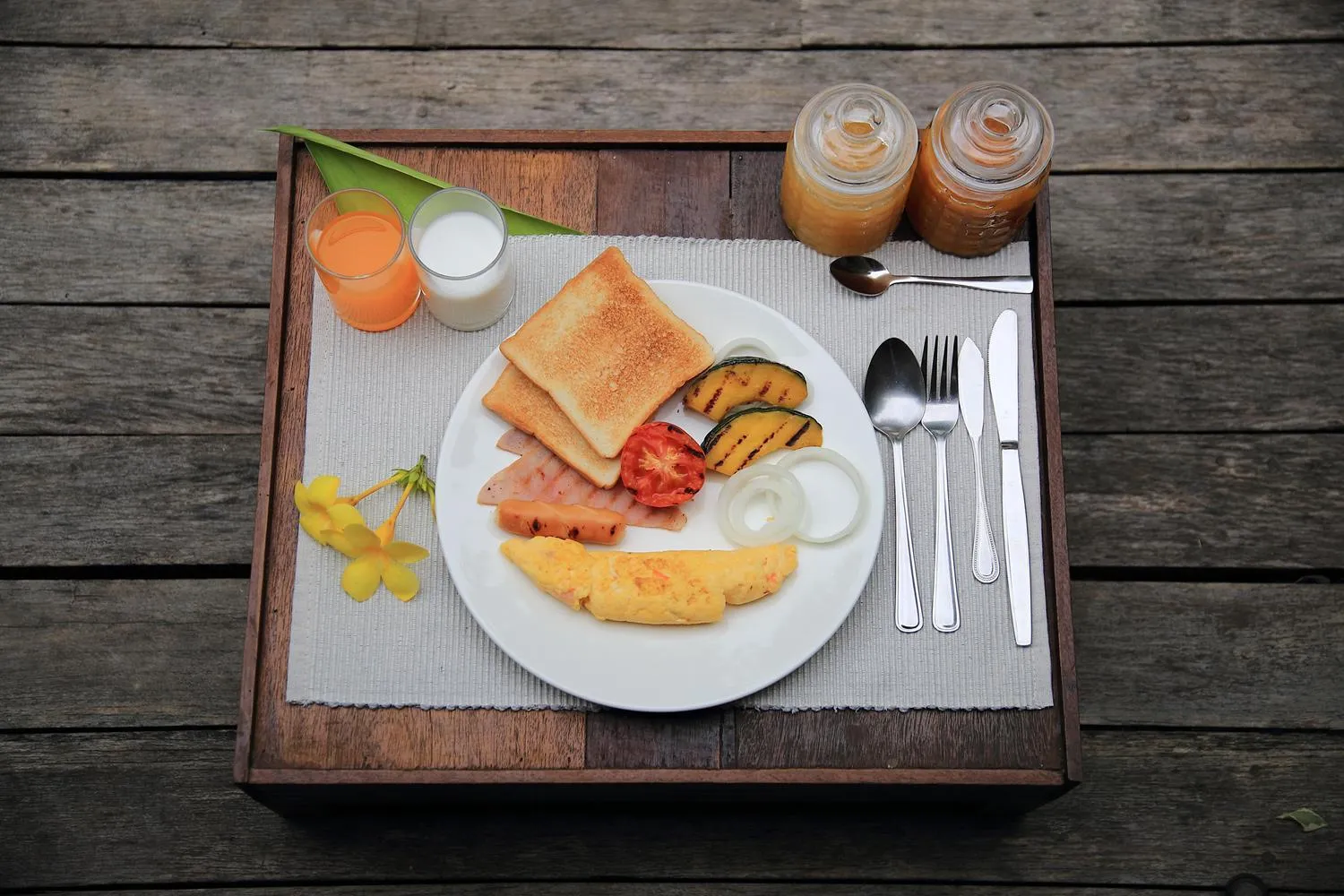 Breakfast in Azalea Village