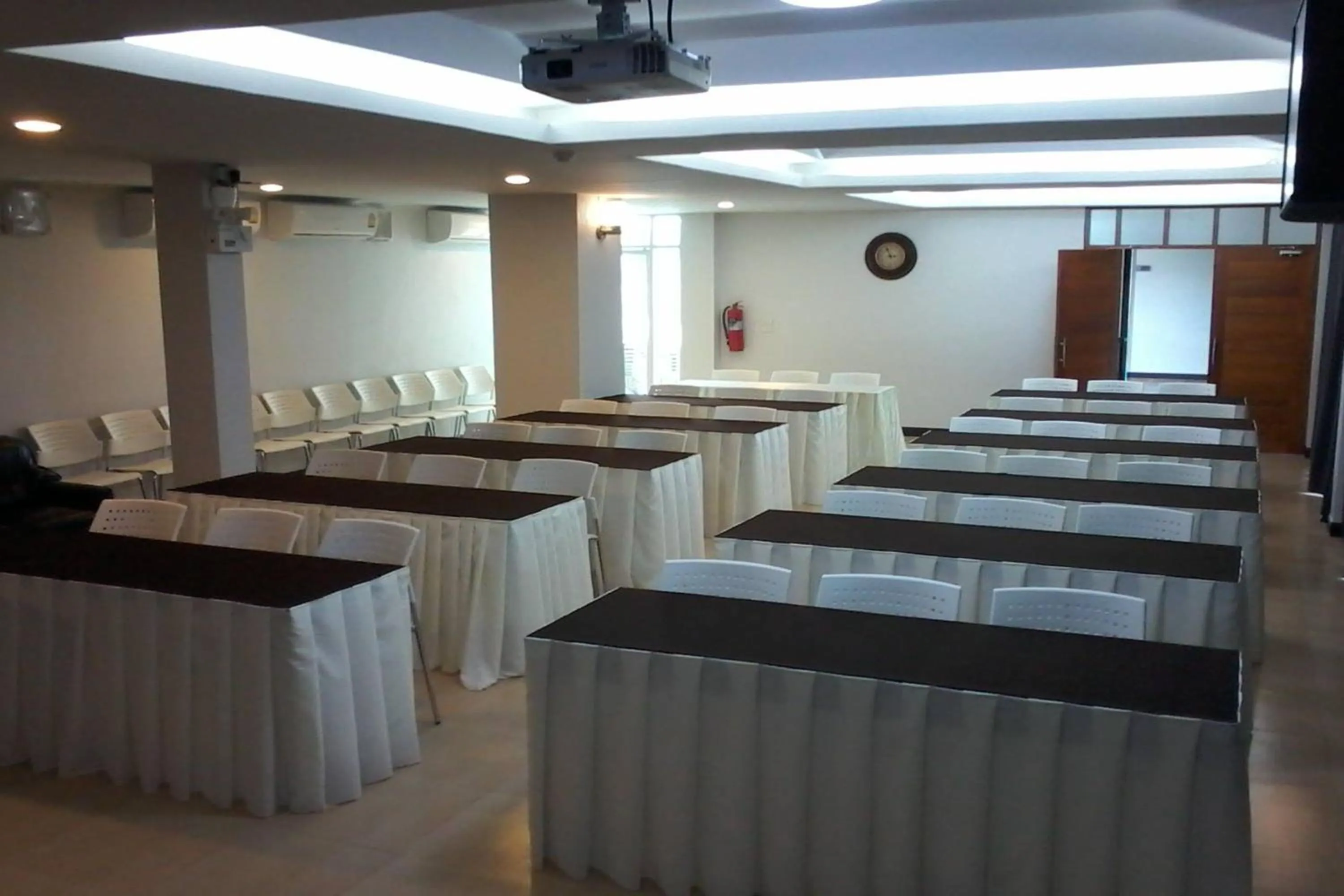 Meeting/conference room in Eurotel Hotel SHA