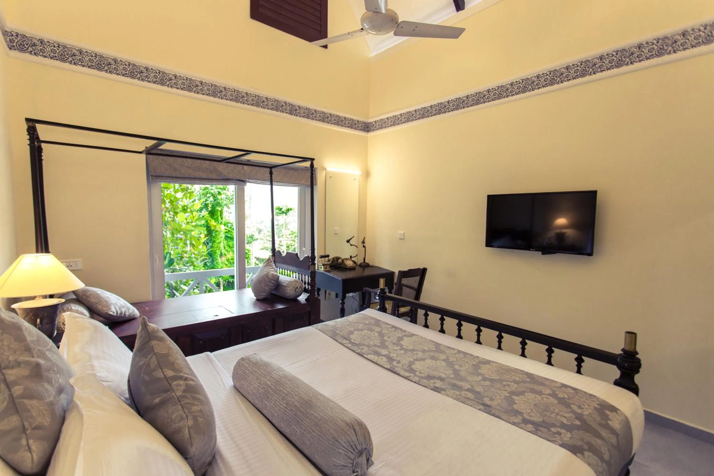 Bedroom, Bed in Crayons Guest House Munnar