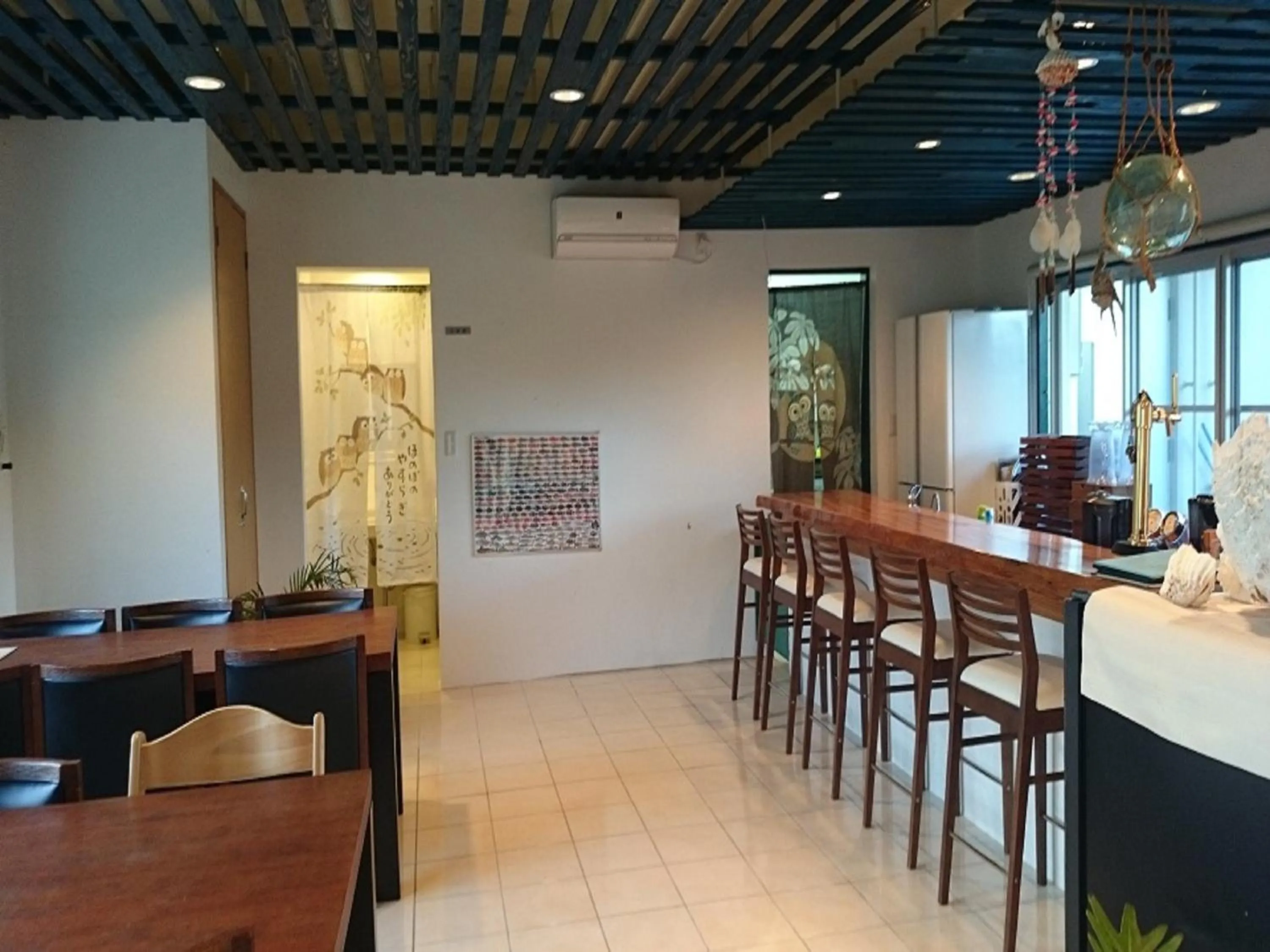 Restaurant/places to eat in Arimabaru Beach Resort