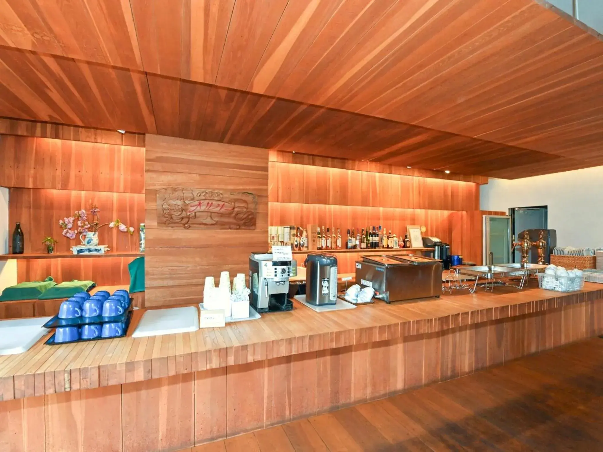 Restaurant/places to eat in Park Hotel Kani Restaurant/places to eat in Park Hotel Kani