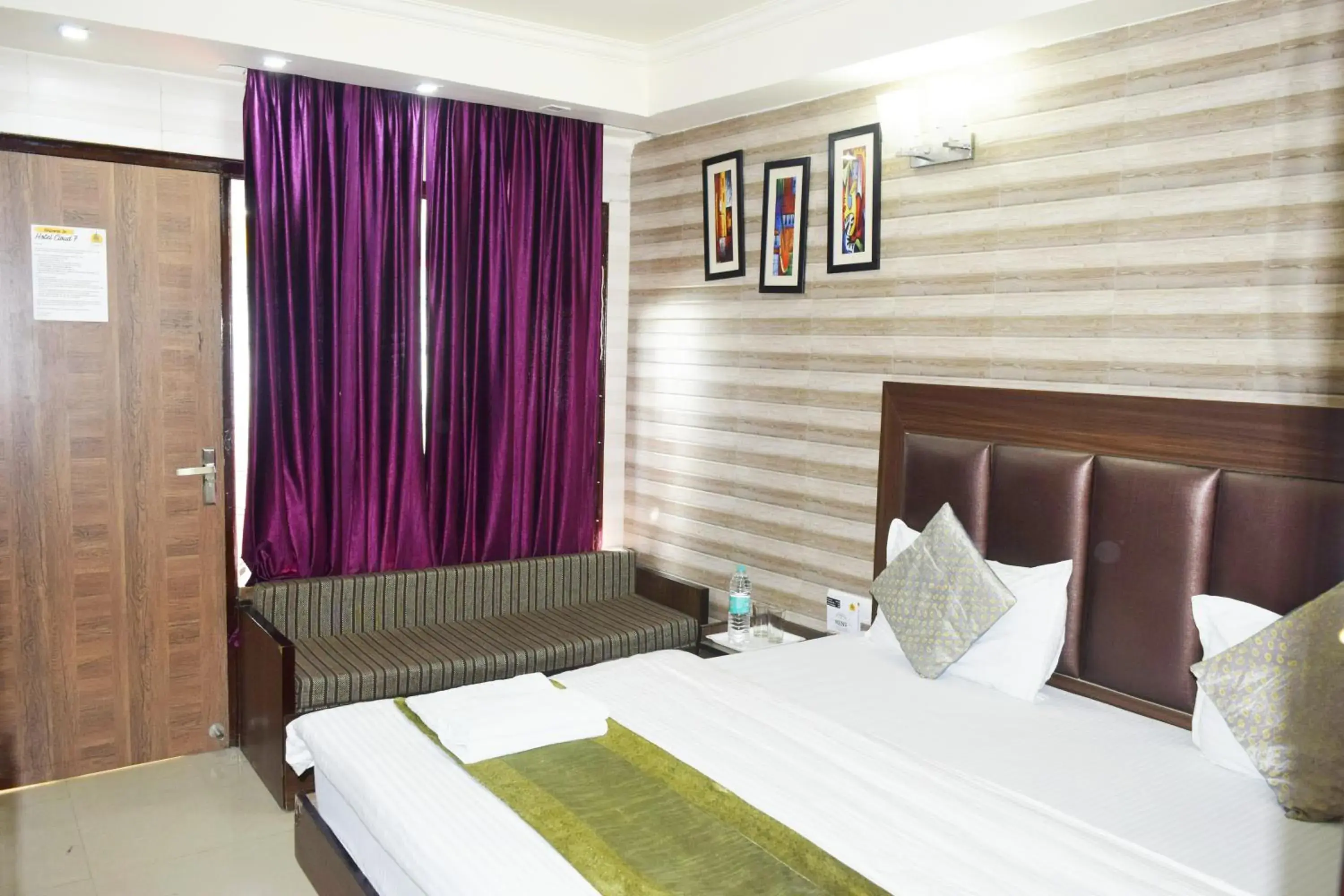 Bed in Cloud 7 Bed in Cloud 7