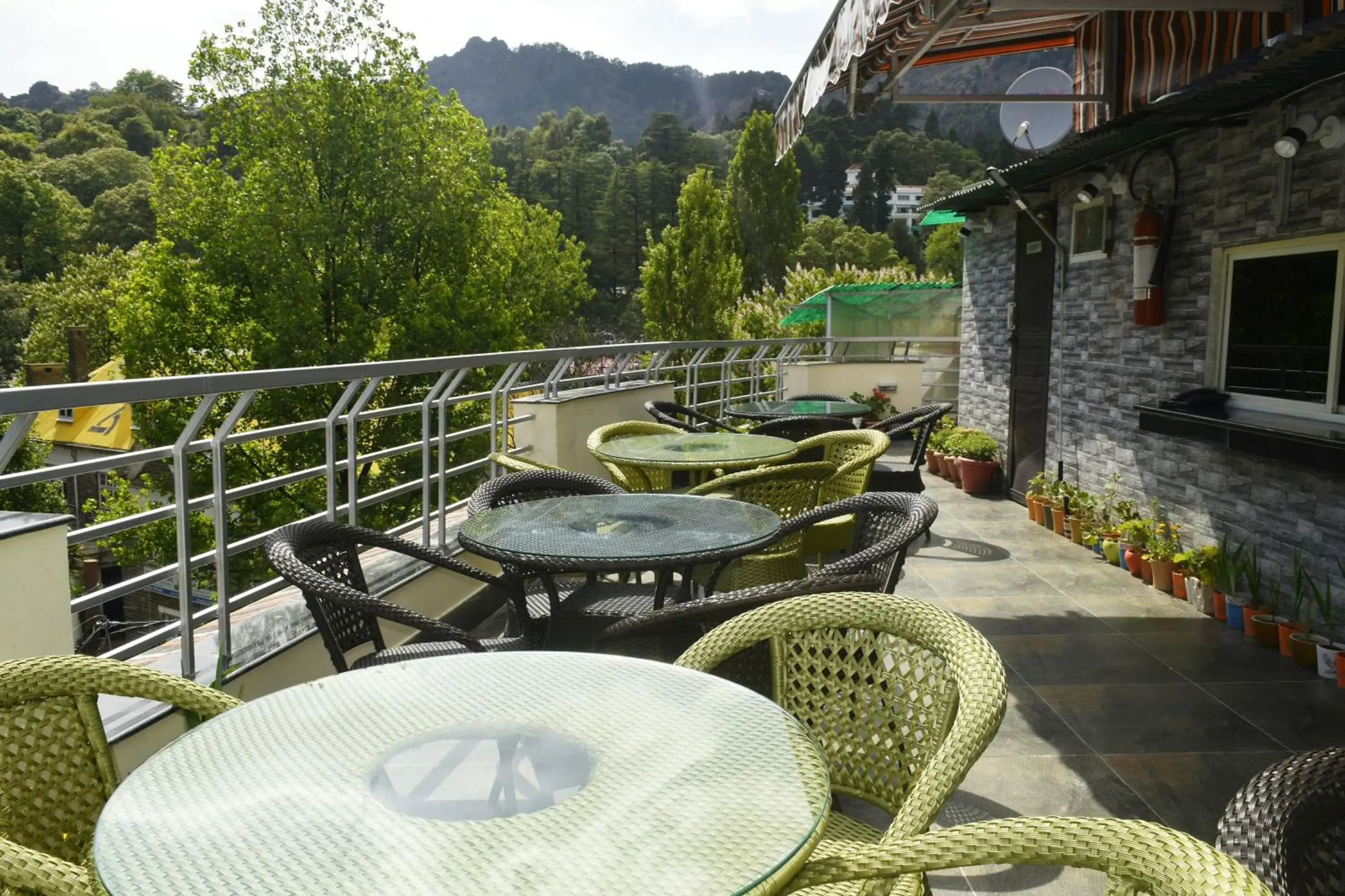 Restaurant/places to eat in Cloud 7 Restaurant/places to eat in Cloud 7