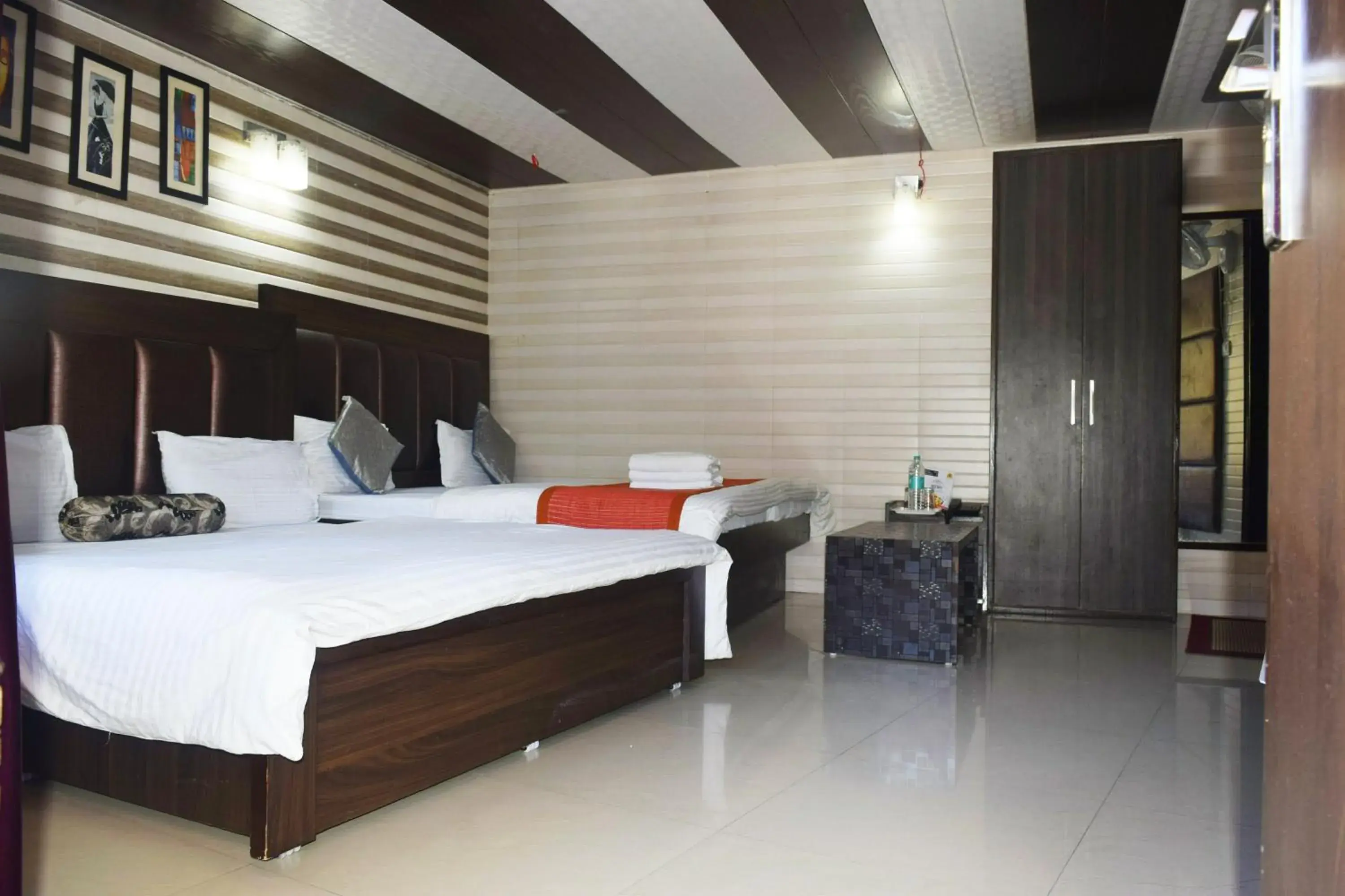 Bed in Cloud 7 Bed in Cloud 7