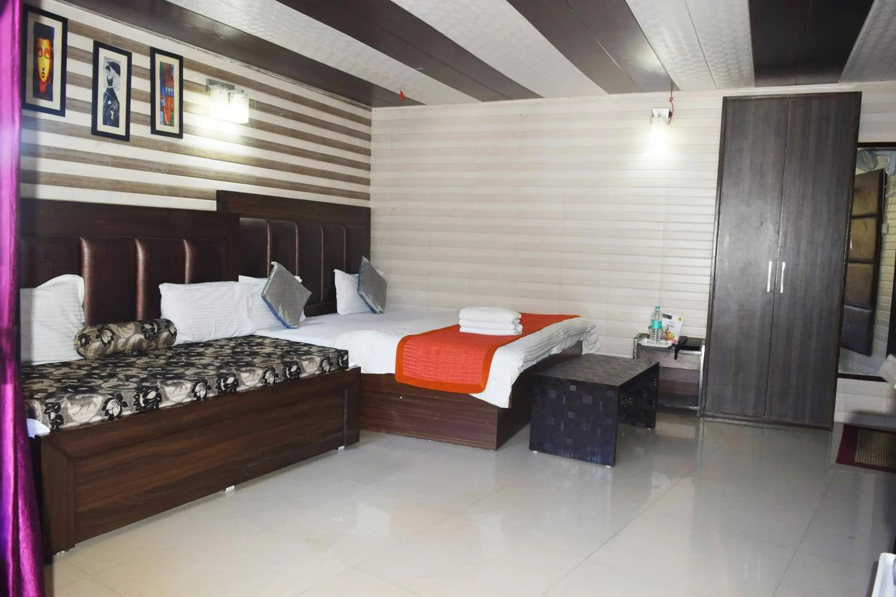 Bed in Cloud 7 Bed in Cloud 7