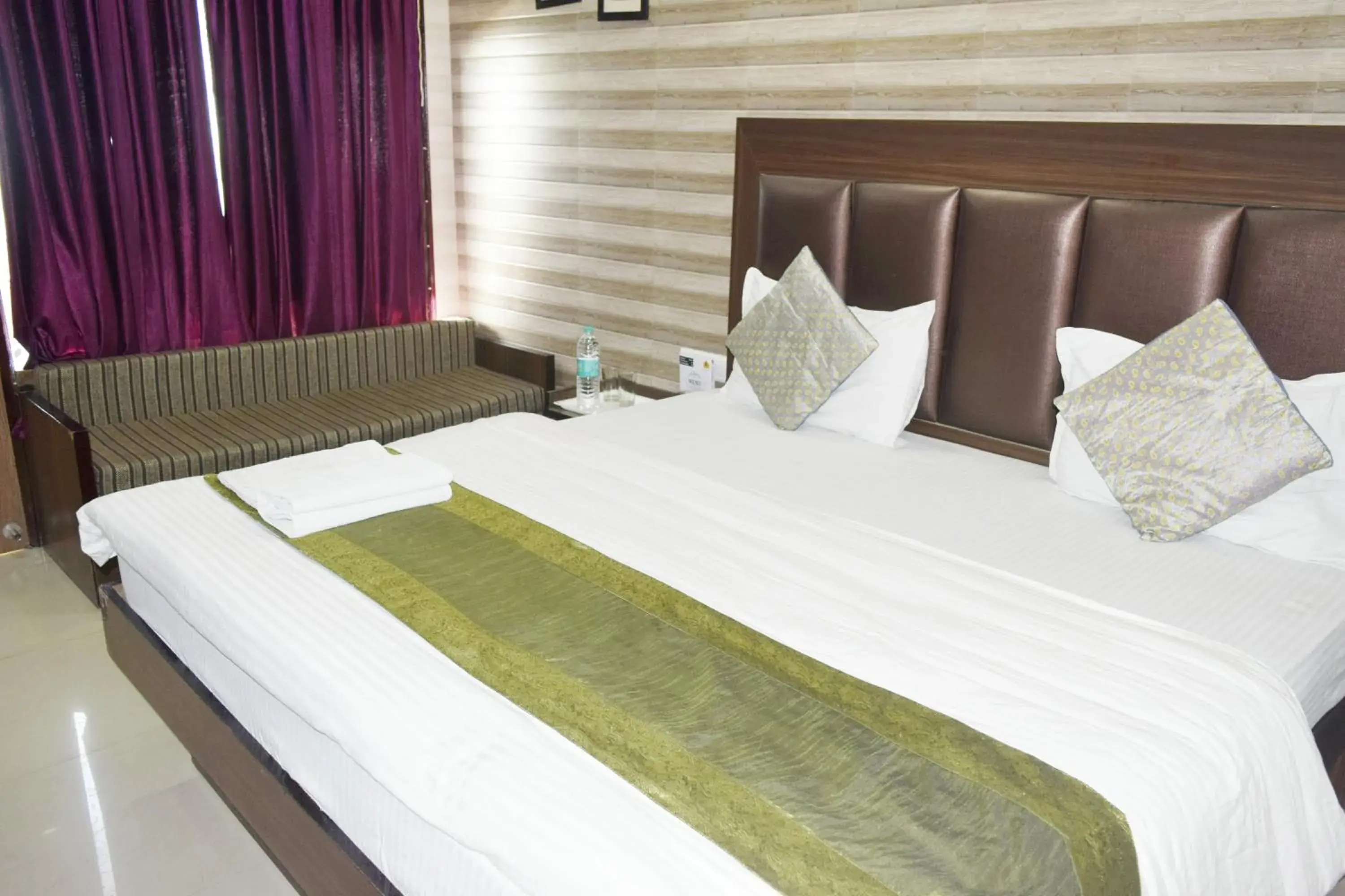 Bed in Cloud 7 Bed in Cloud 7