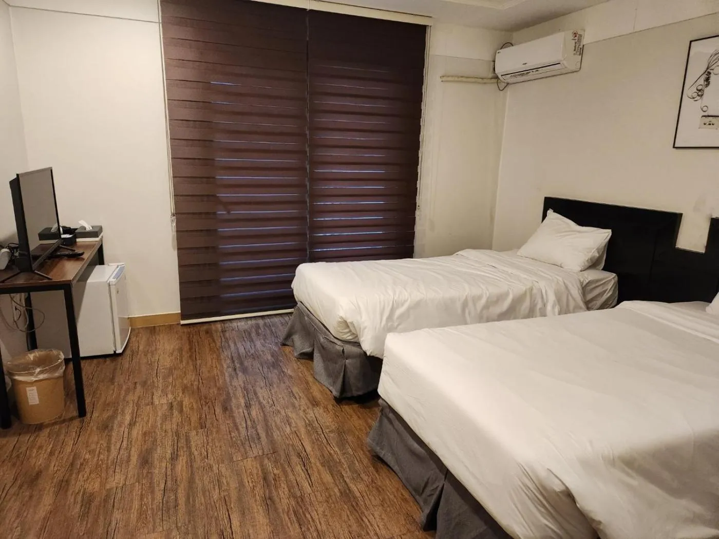 Bedroom, Bed in Navis Hotel