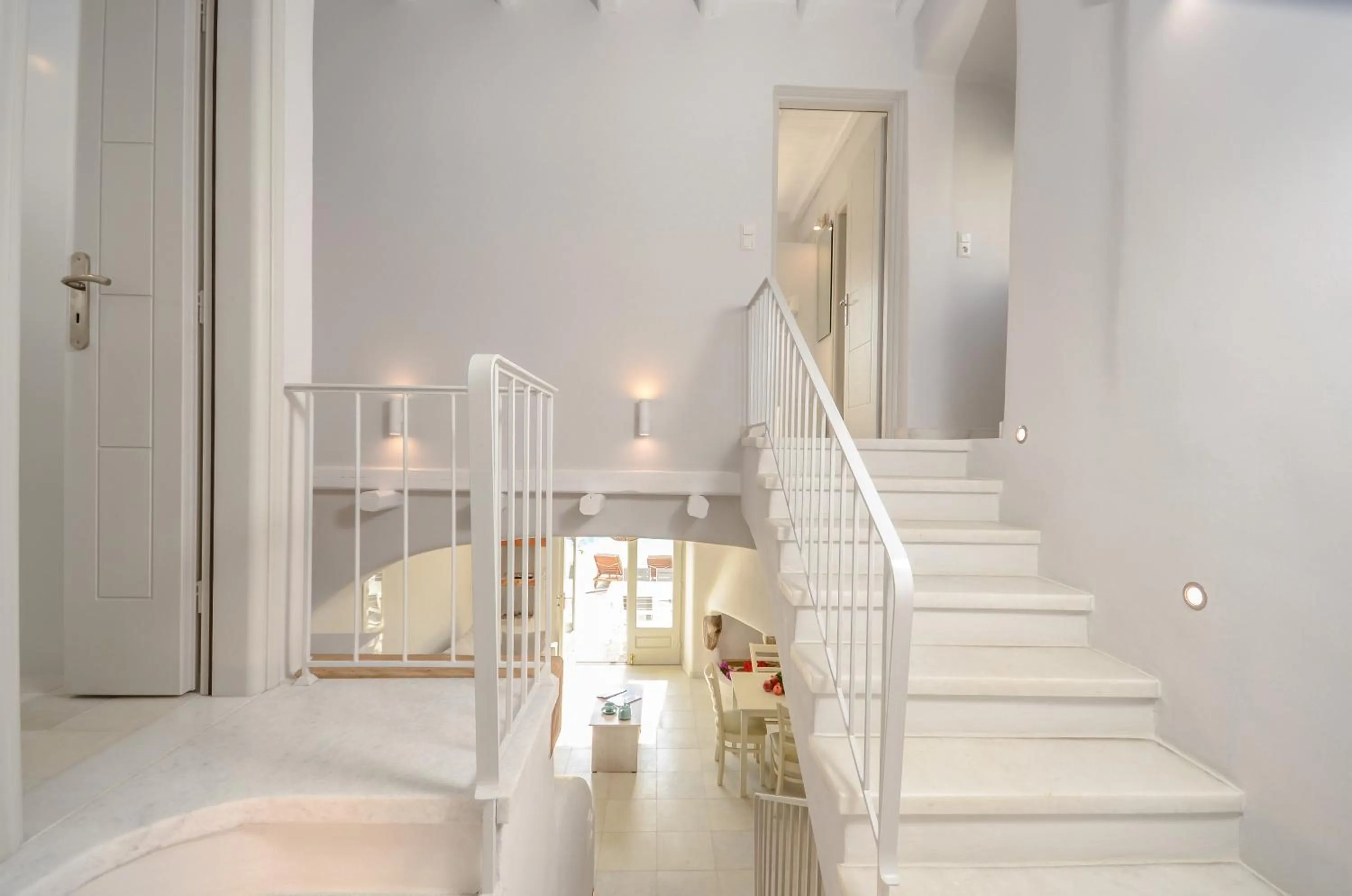 Facade/entrance, Bed in Naxian Queen Luxury Villas & Suites