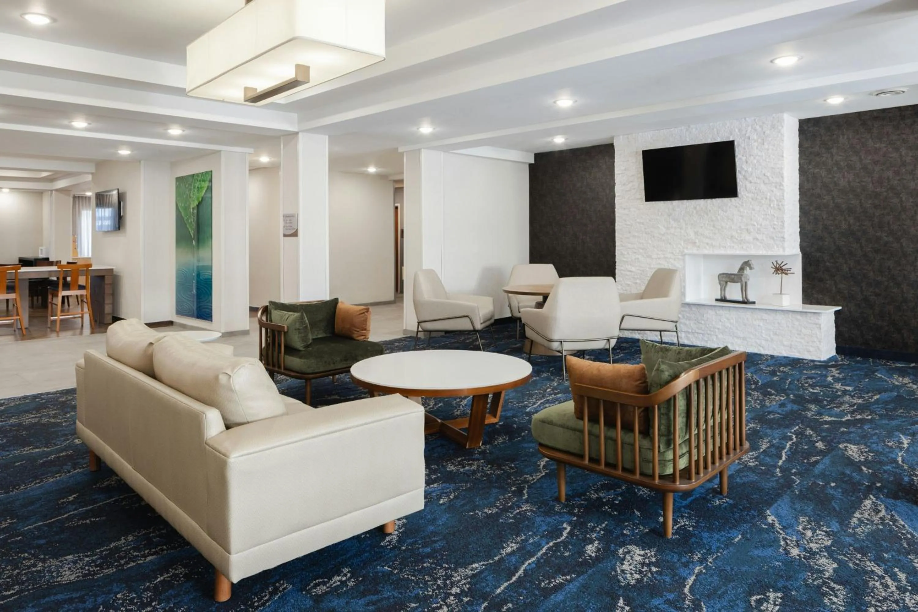 Lobby or reception in Fairfield Inn and Suites by Marriott Fort Wayne