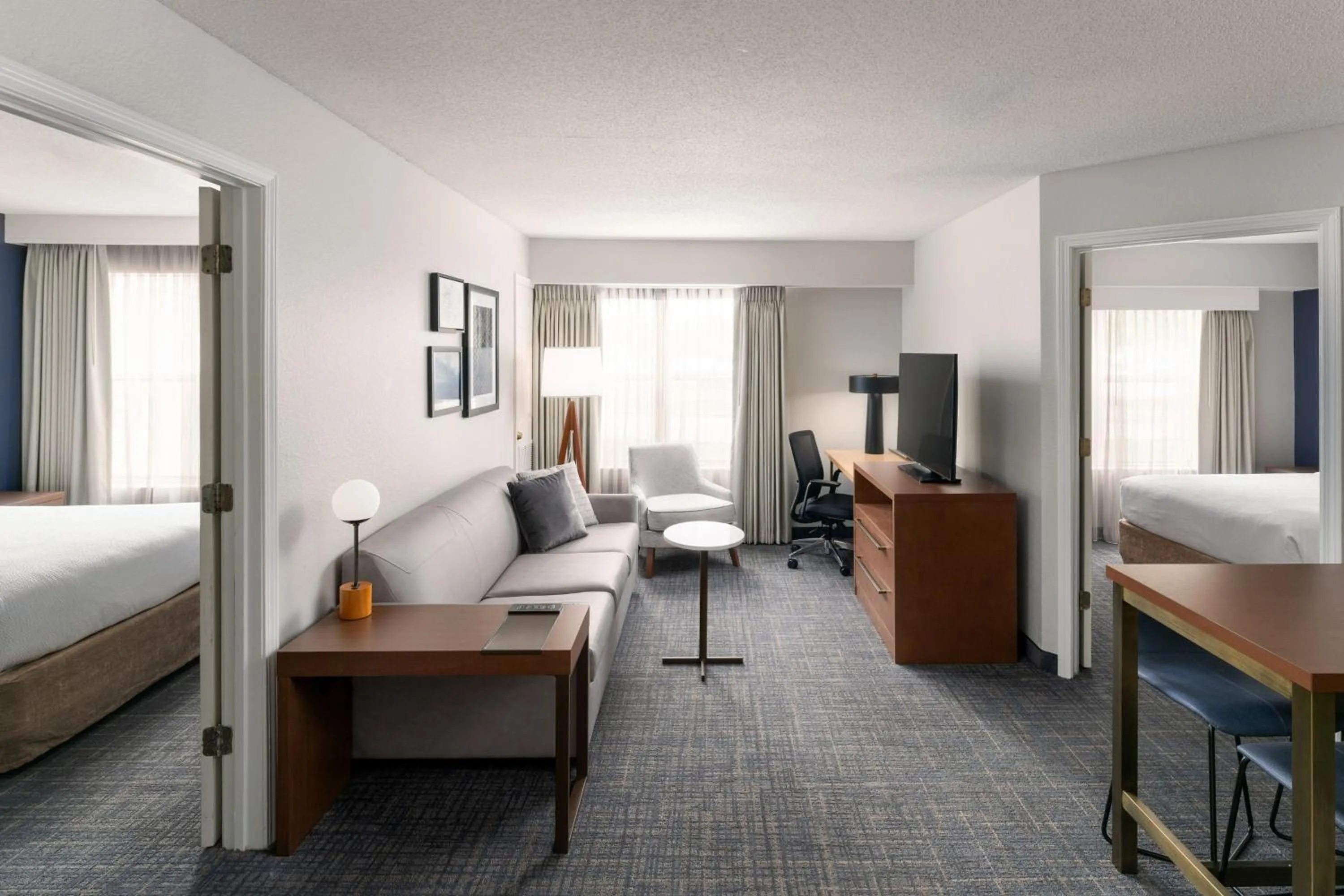 Bedroom, Bed in Residence Inn by Marriott Lakeland