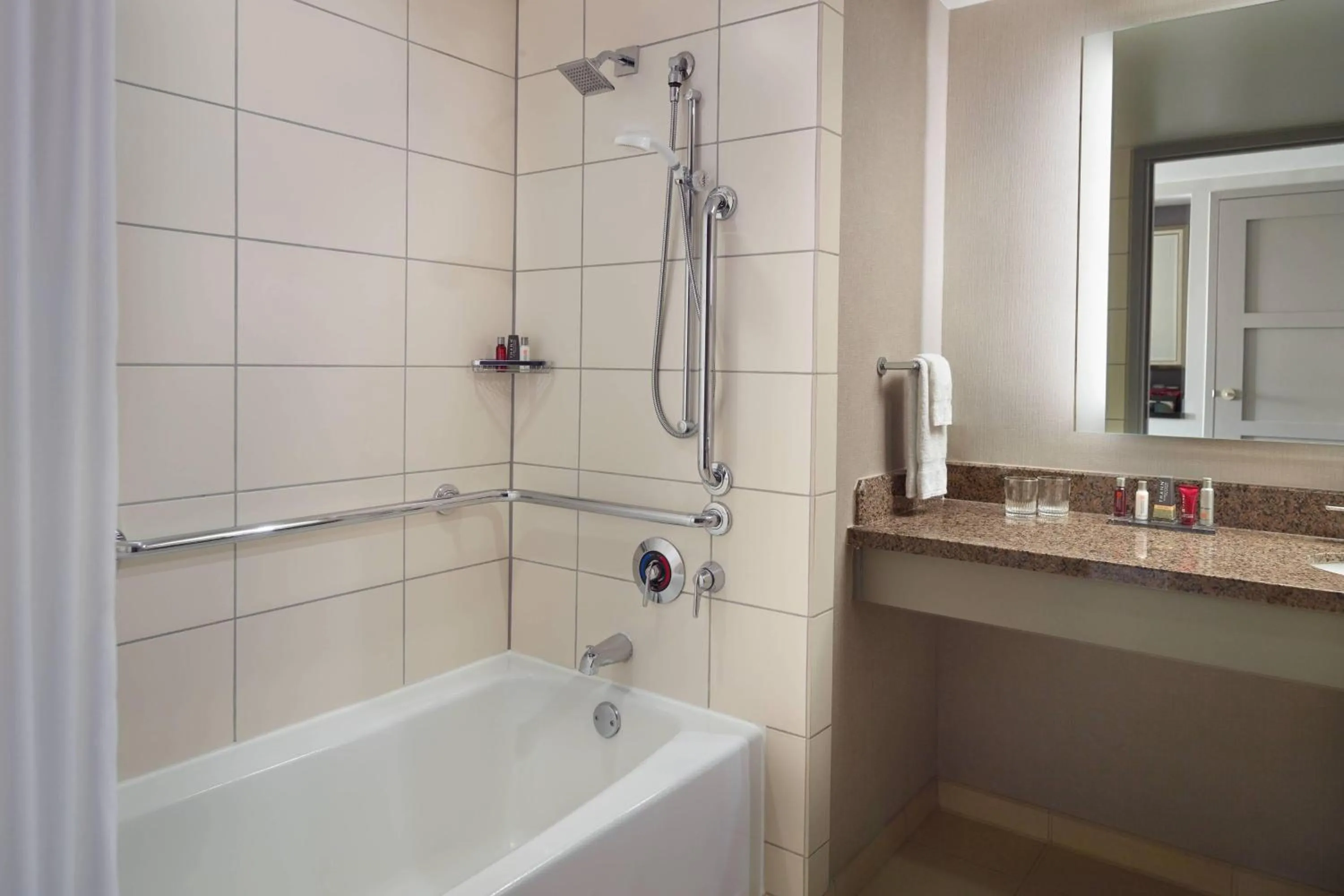 Photo of the whole room in Raleigh Marriott City Center