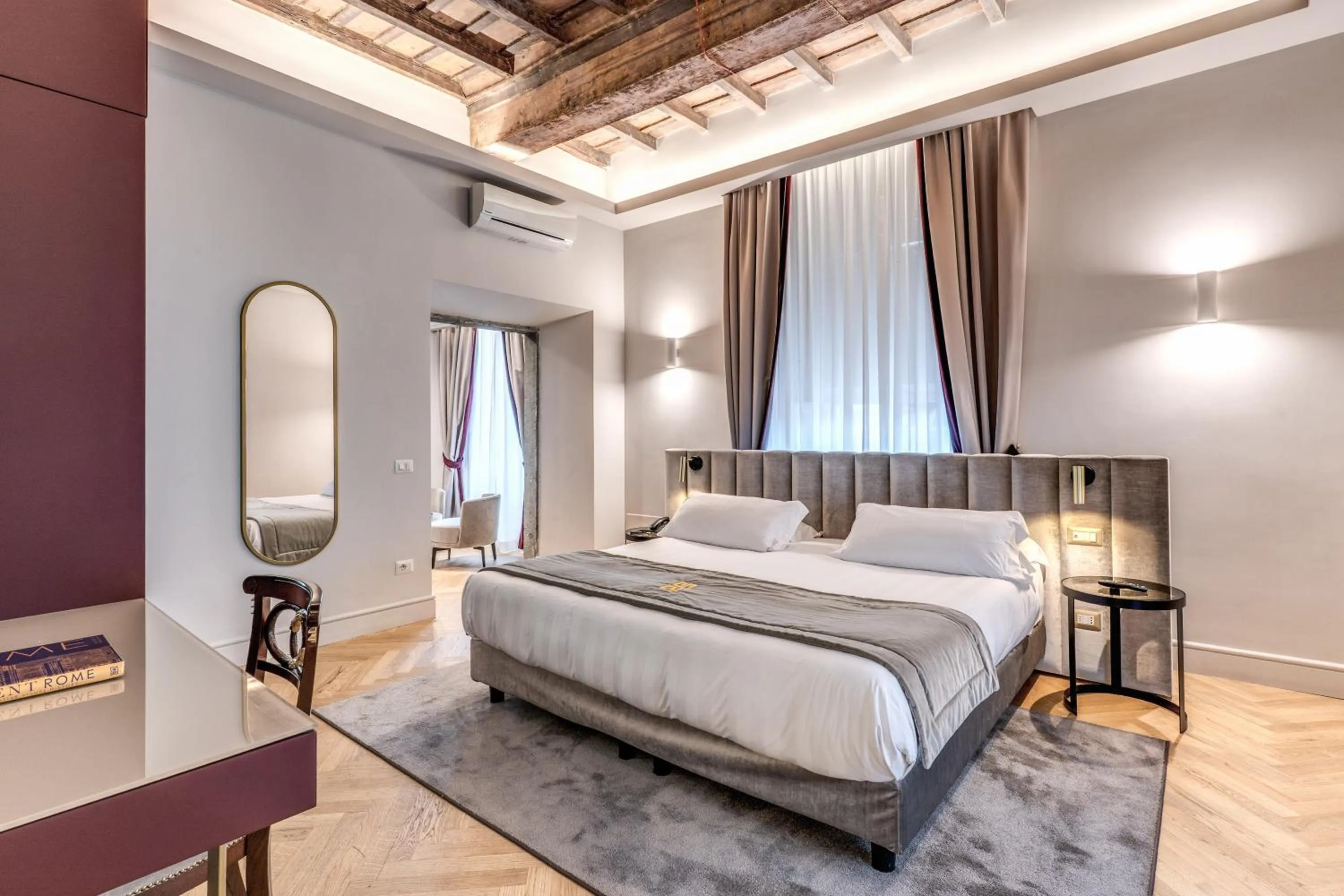 Bedroom, Bed in Eitch Borromini Palazzo Pamphilj