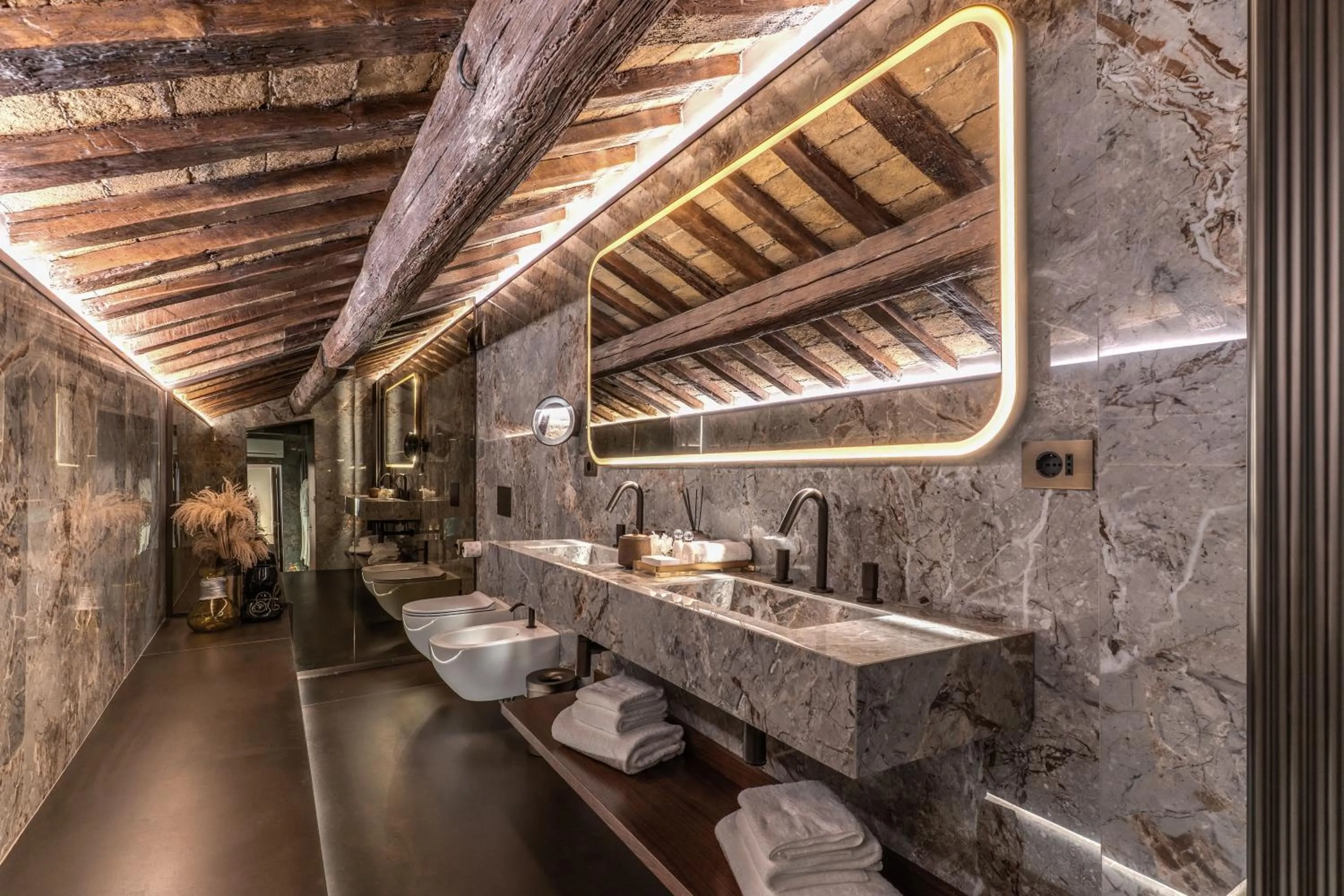 Bathroom in Eitch Borromini Palazzo Pamphilj