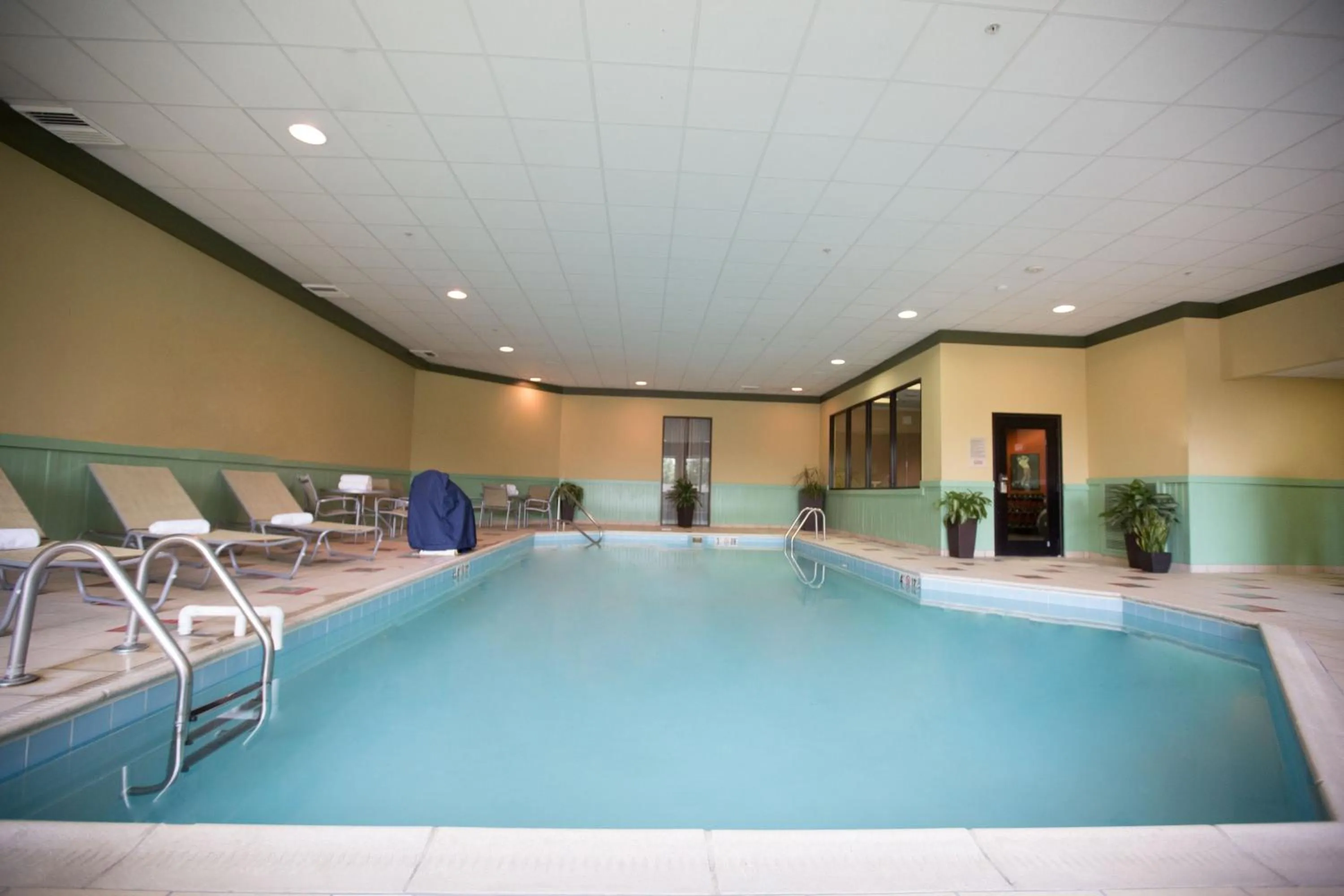 Swimming pool in Holiday Inn Dayton/Fairborn I-675, an IHG Hotel