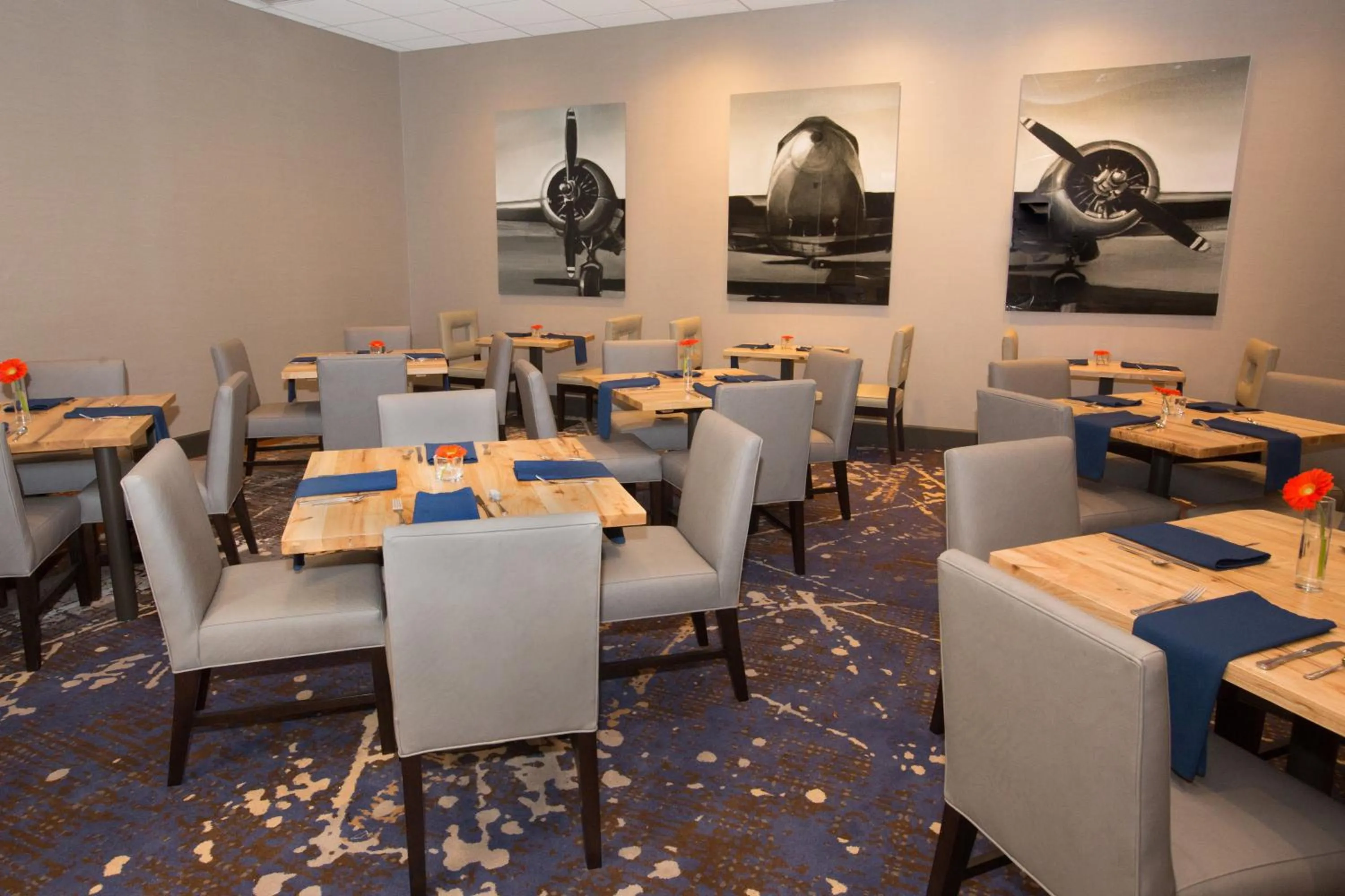 Restaurant/places to eat in Holiday Inn Dayton/Fairborn I-675, an IHG Hotel