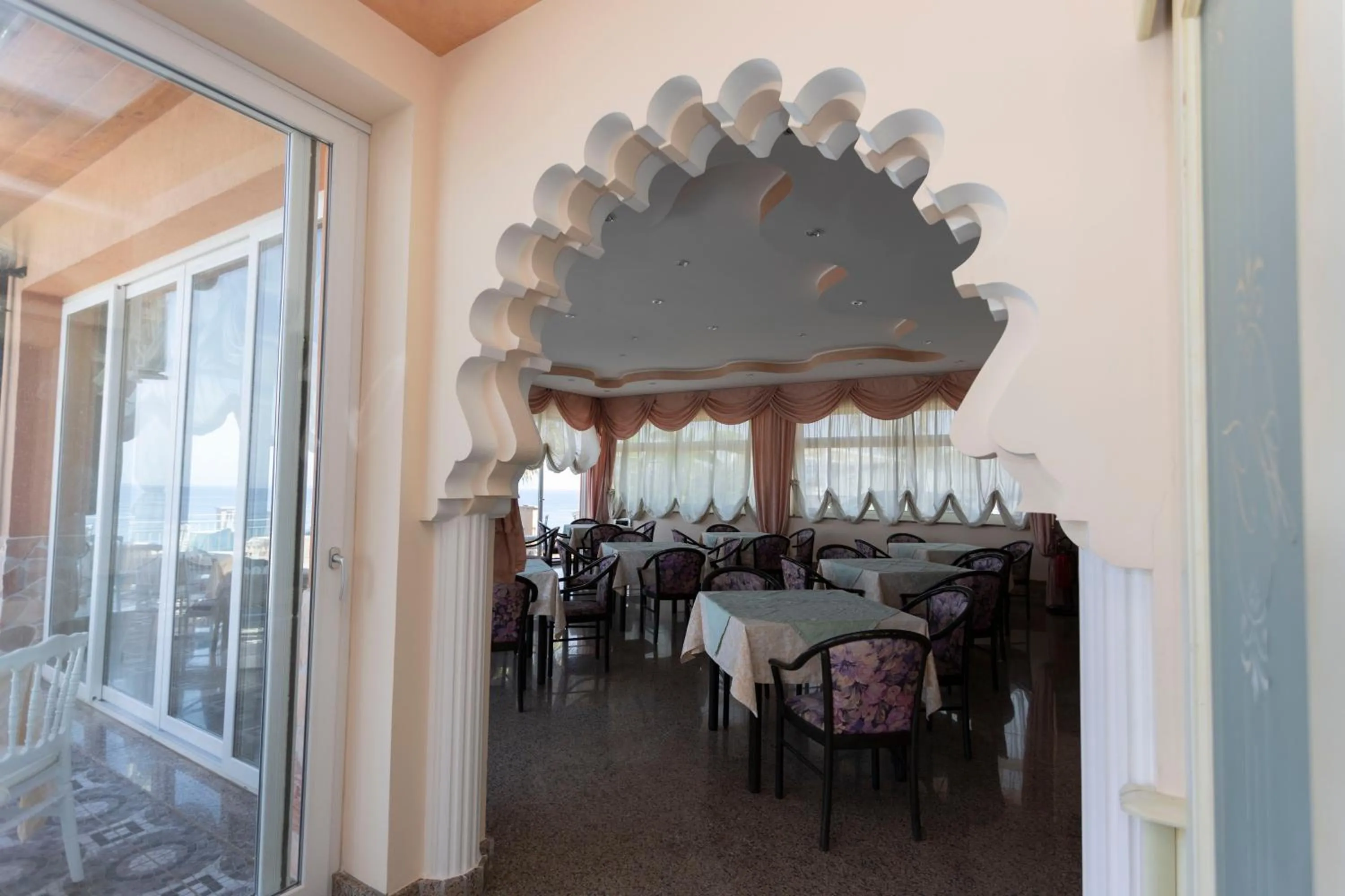 Restaurant/places to eat in Hotel Terrazzo Sul Mare