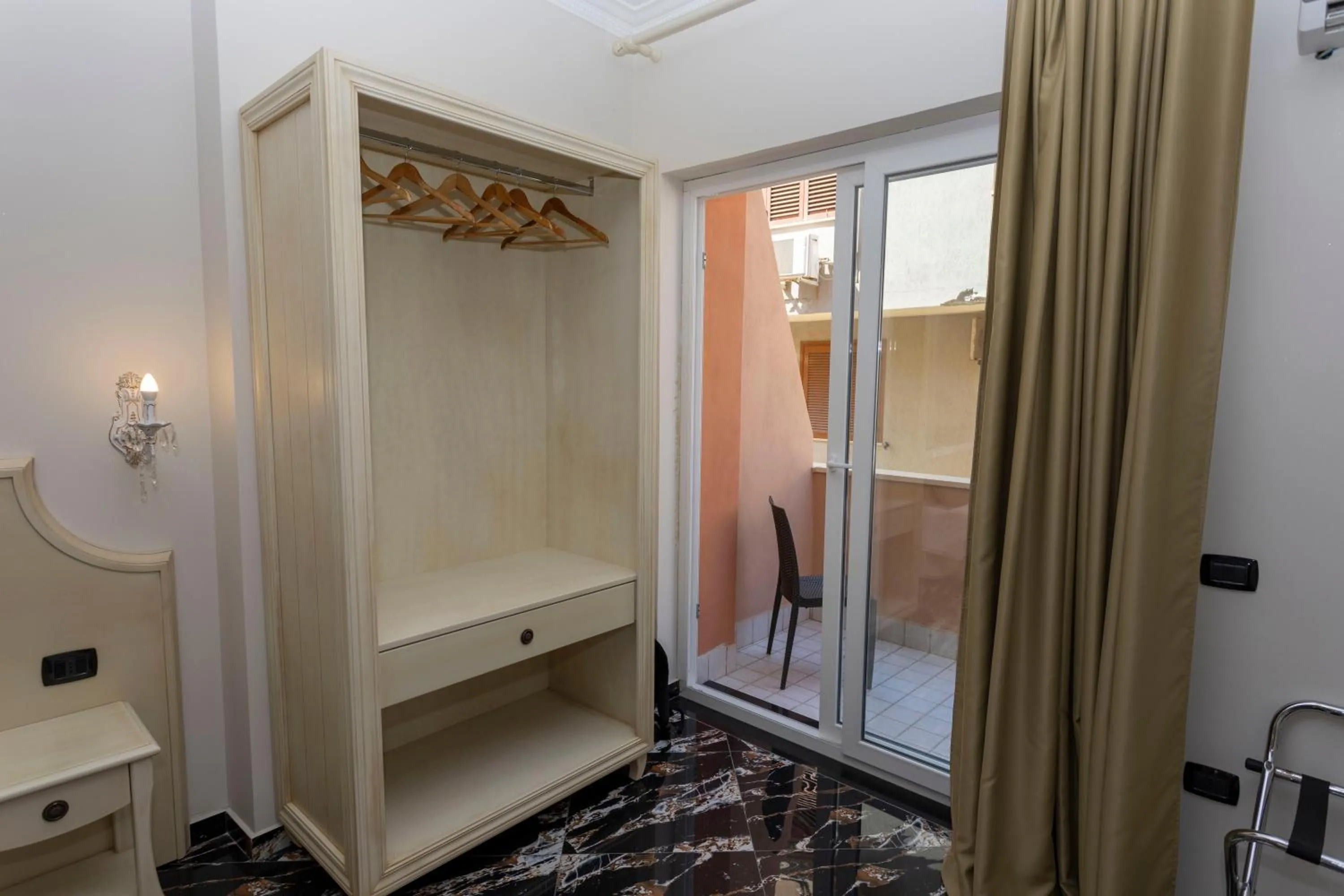 Bedroom, Bed in Hotel Terrazzo Sul Mare