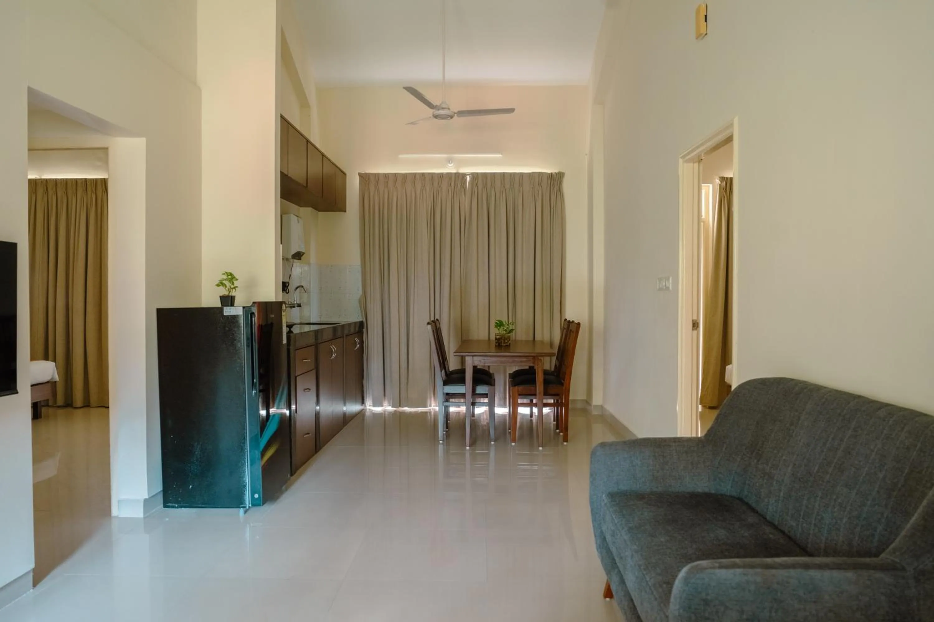 Dining area in Nanu Beach Resort & Spa