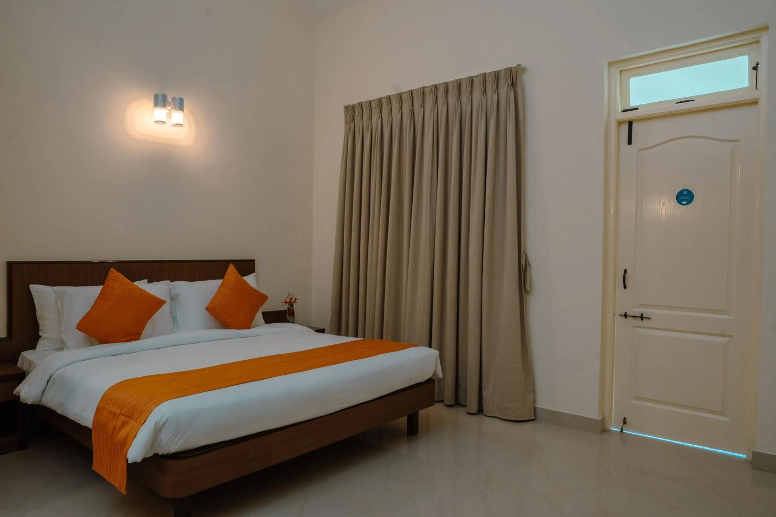 Bed in Nanu Beach Resort & Spa