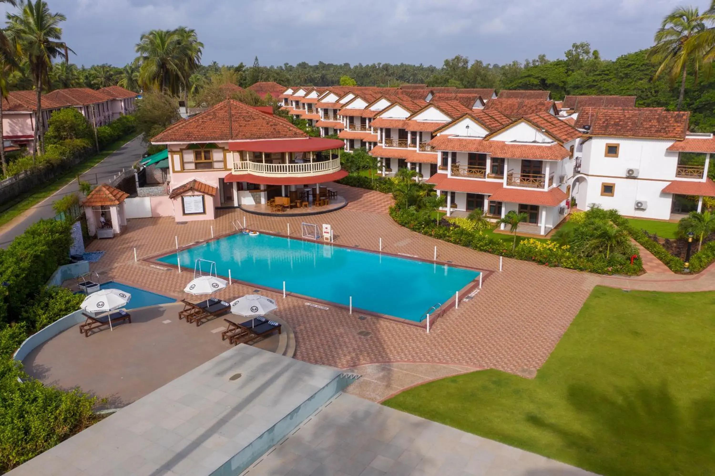 Property building in Nanu Beach Resort & Spa Property building in Nanu Beach Resort & Spa